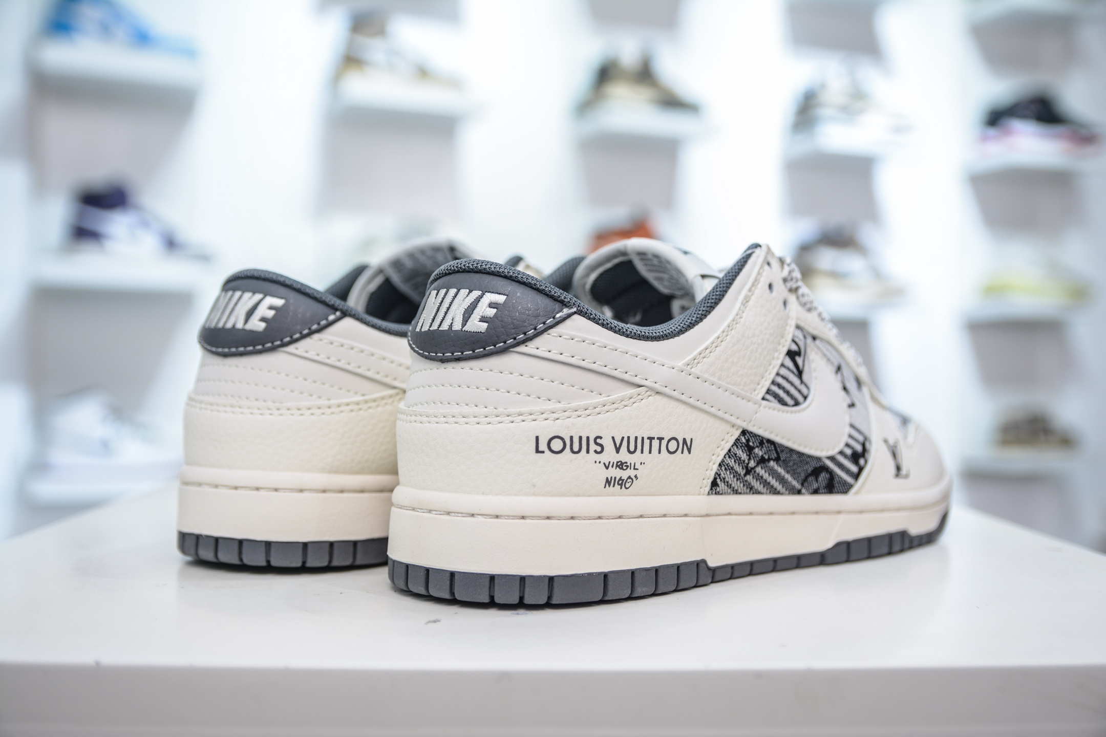 Nike SB Dunk Low x Louis Vuitton Collab White Print Sneaker Size 36-45 7 i1748455469915 3579 0 5