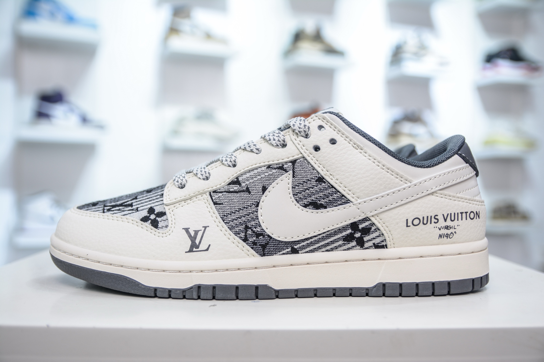 Nike SB Dunk Low x Louis Vuitton Collab White Print Sneaker Size 36-45 2 i1748455471729 9 0 0