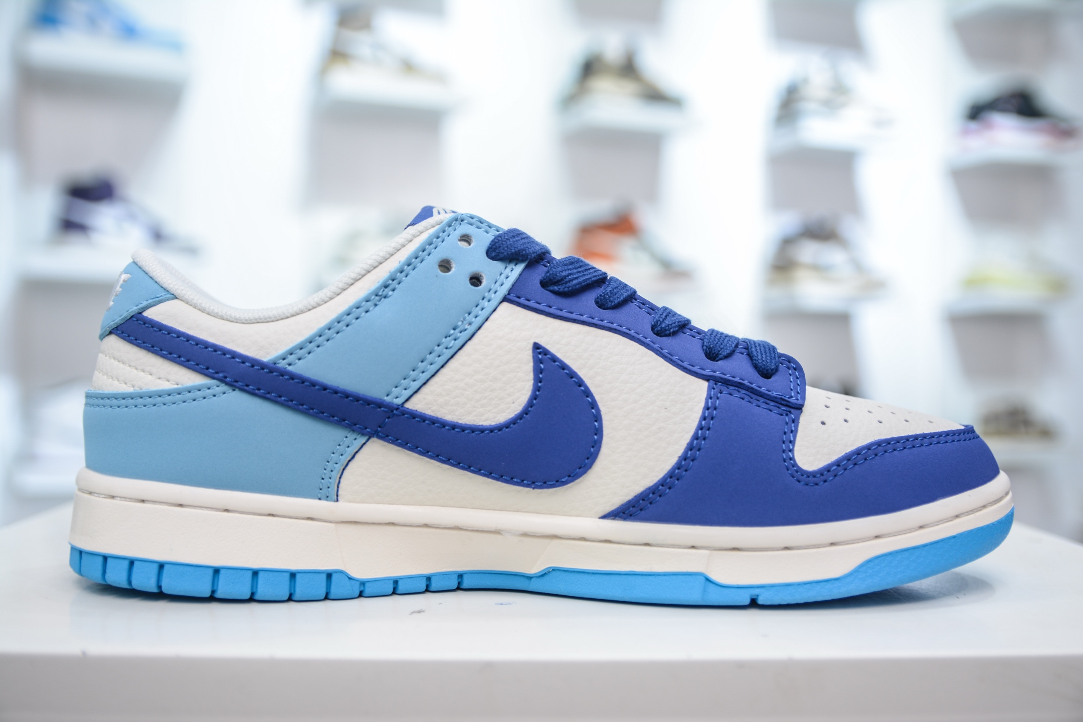 Nike SB Dunk Low x Balenciaga 巴黎世家-白深浅蓝拼接 ZH2598-275