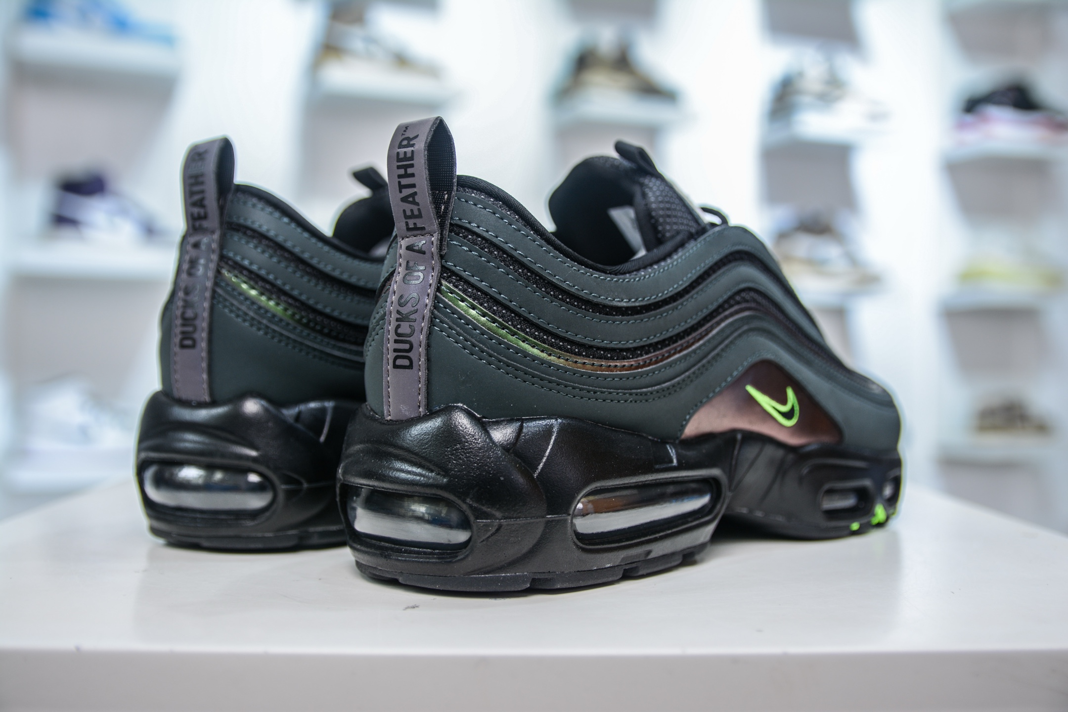 Division St. x Nike Air Max 97 Ducks of a Feather Thunder 复刻黑灰 复古休闲跑步鞋 II1711-900