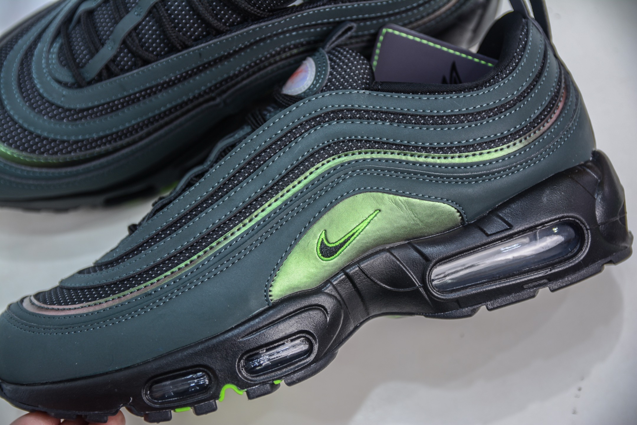 Division St. x Nike Air Max 97 Ducks of a Feather Thunder 复刻黑灰 复古休闲跑步鞋 II1711-900