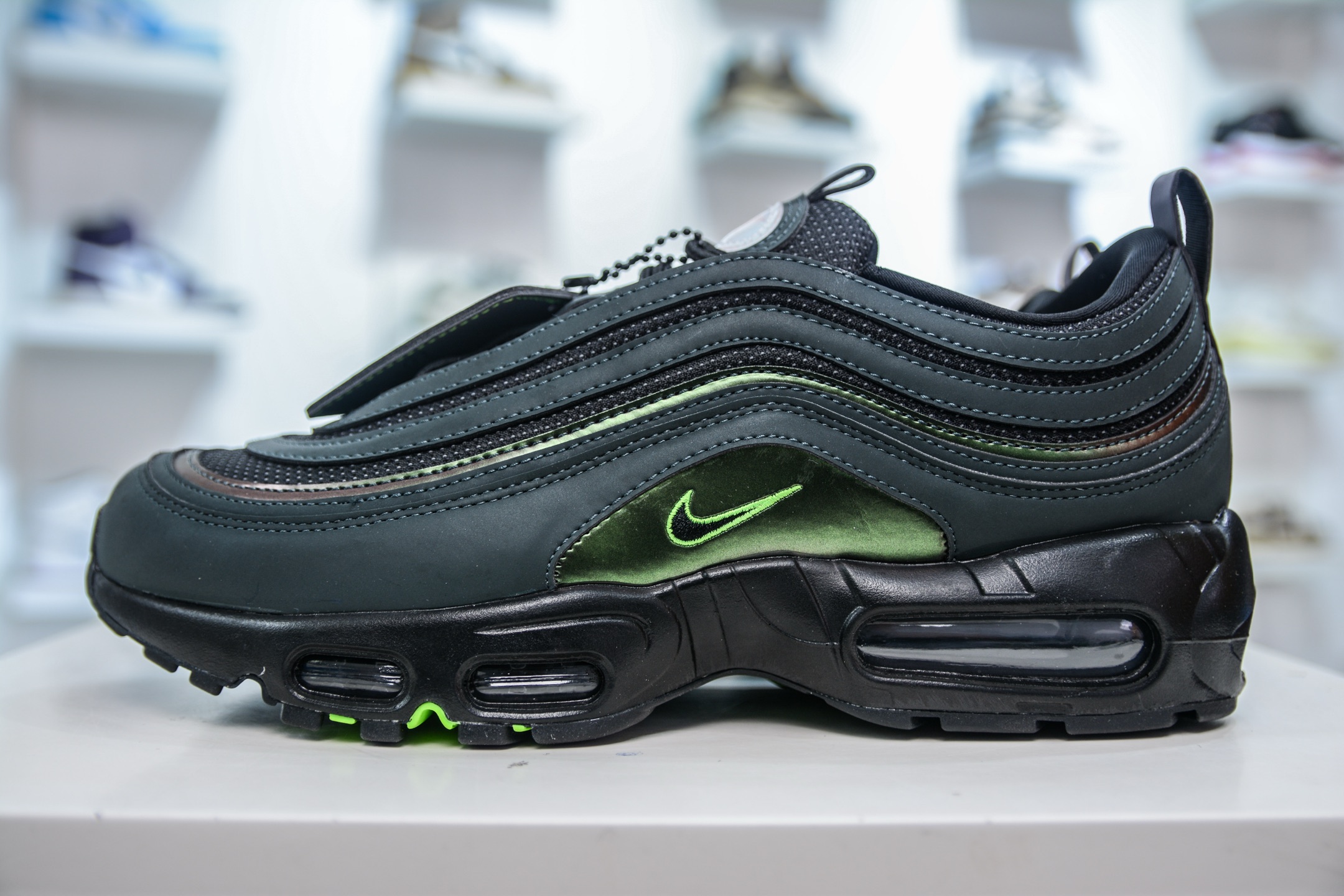 Division St. x Nike Air Max 97 Ducks of a Feather Thunder 复刻黑灰 复古休闲跑步鞋 II1711-900