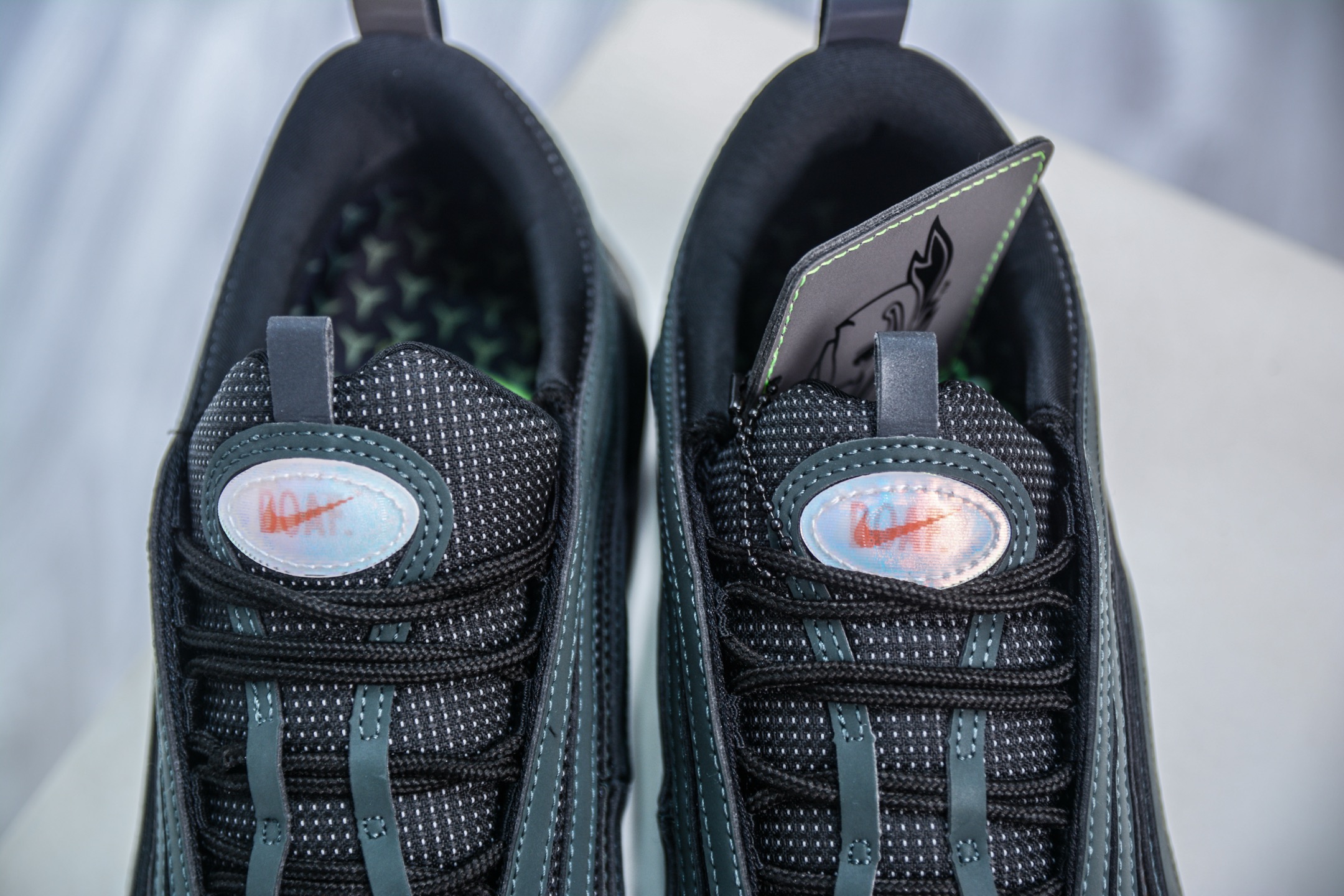 Division St. x Nike Air Max 97 Ducks of a Feather Thunder 复刻黑灰 复古休闲跑步鞋 II1711-900