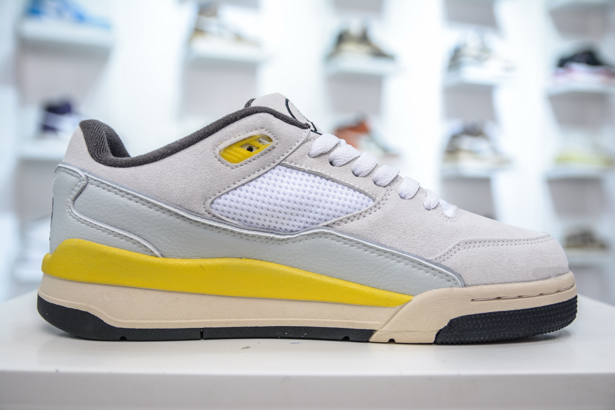 Air Jordan Flight Court Retro Basketball Shoes - Comfortable & Durable 4 i1748469312521 5819 0 2