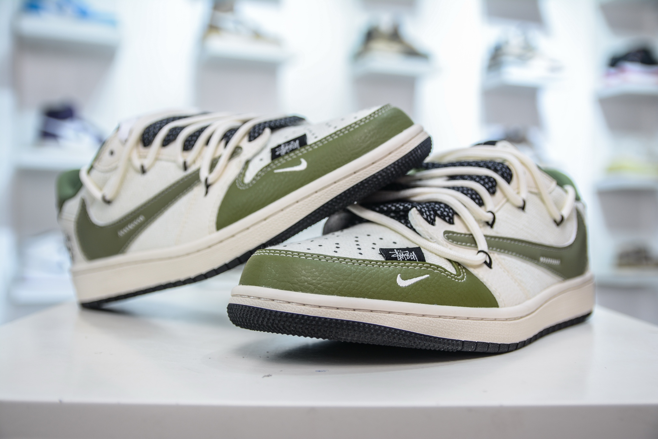 Travis Scott x Nike Air Jordan 1 Low x Stussy Green Hemp Sneakers 5 i1748469572154 5161 0 3