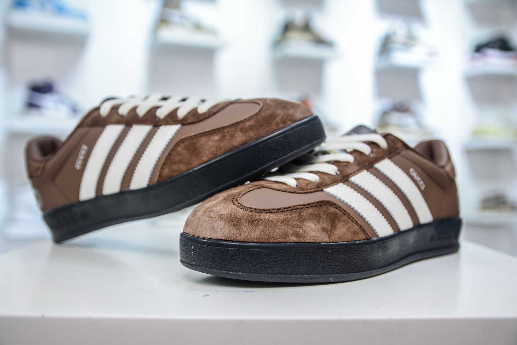 Adidas Originals Gazelle Indoor x Gucci Low-Top Sneakers - Brown 4 i1748469893613 5685 0 3