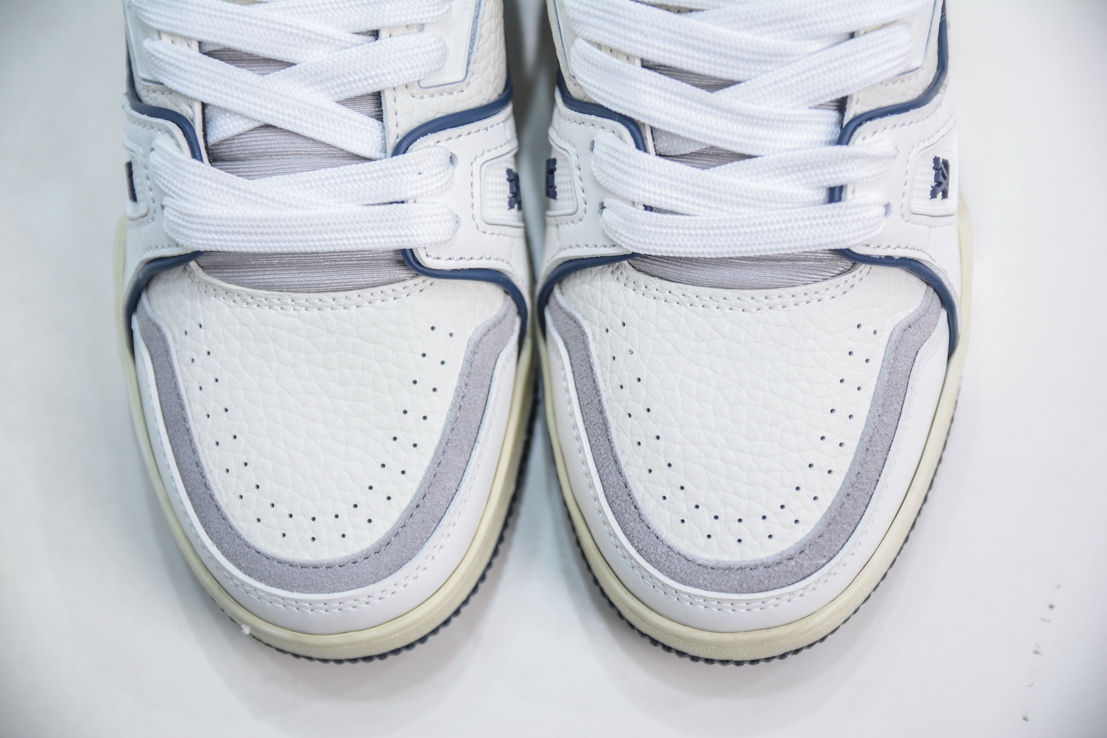 Louis Vuitton Trainer Sneaker: Fashionable, Comfortable, and High-Quality Shoes 9 i1748470882189 6403 0 8