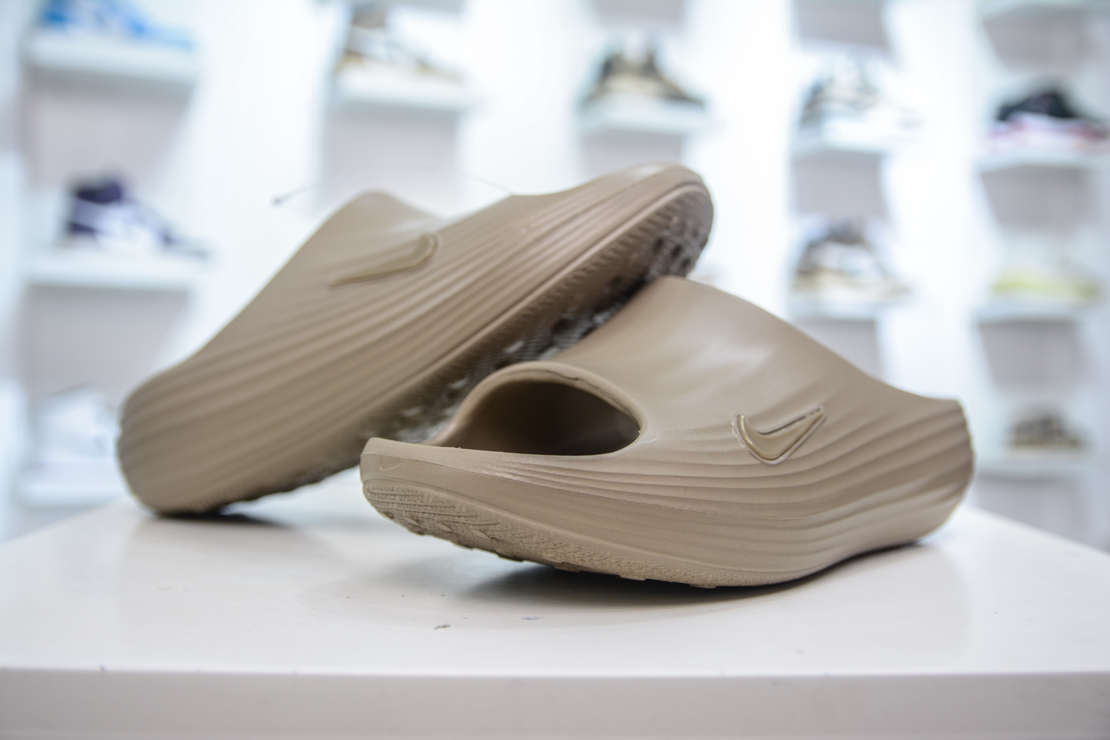 Nike ReactX Rejuven8 Slide: Lightweight, Durable, and Stylish Comfort Shoes 4 i1748542792293 143 0 3