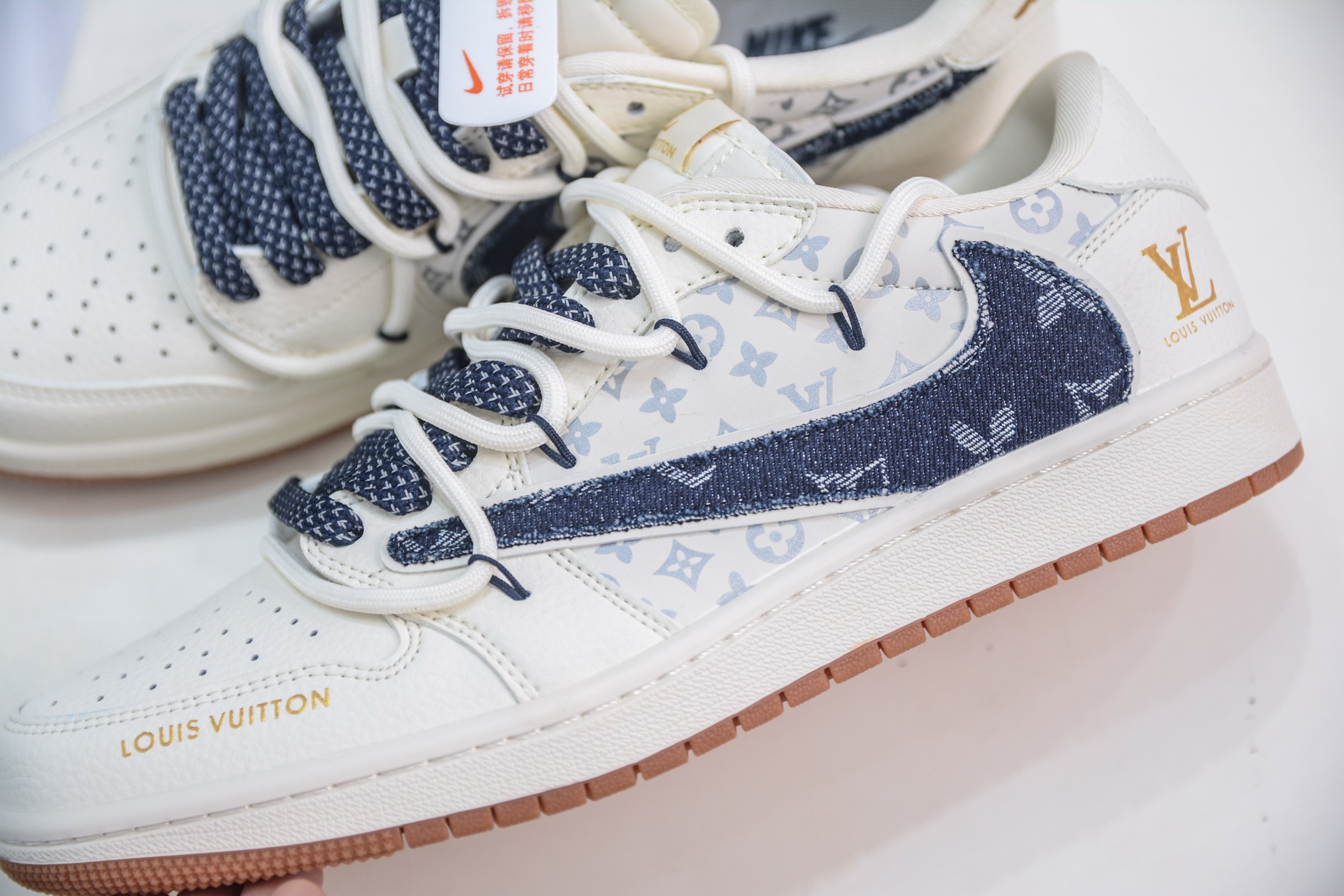 Travis Scott x Nike Air Jordan 1 Low X Louis Vuitton LV联名-米白生胶绑带 DM6868-110