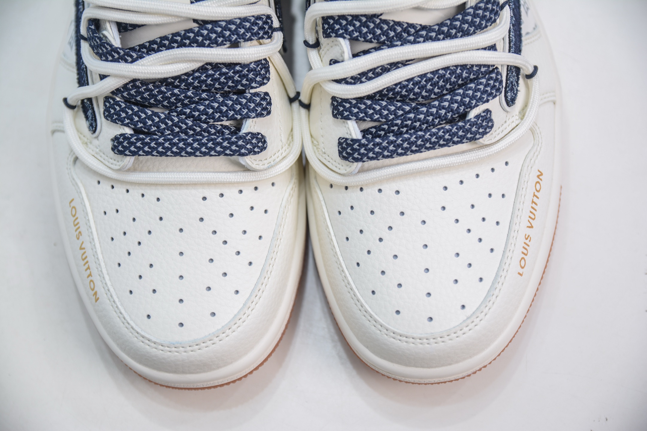 Travis Scott x Nike Air Jordan 1 Low X Louis Vuitton LV联名-米白生胶绑带 DM6868-110