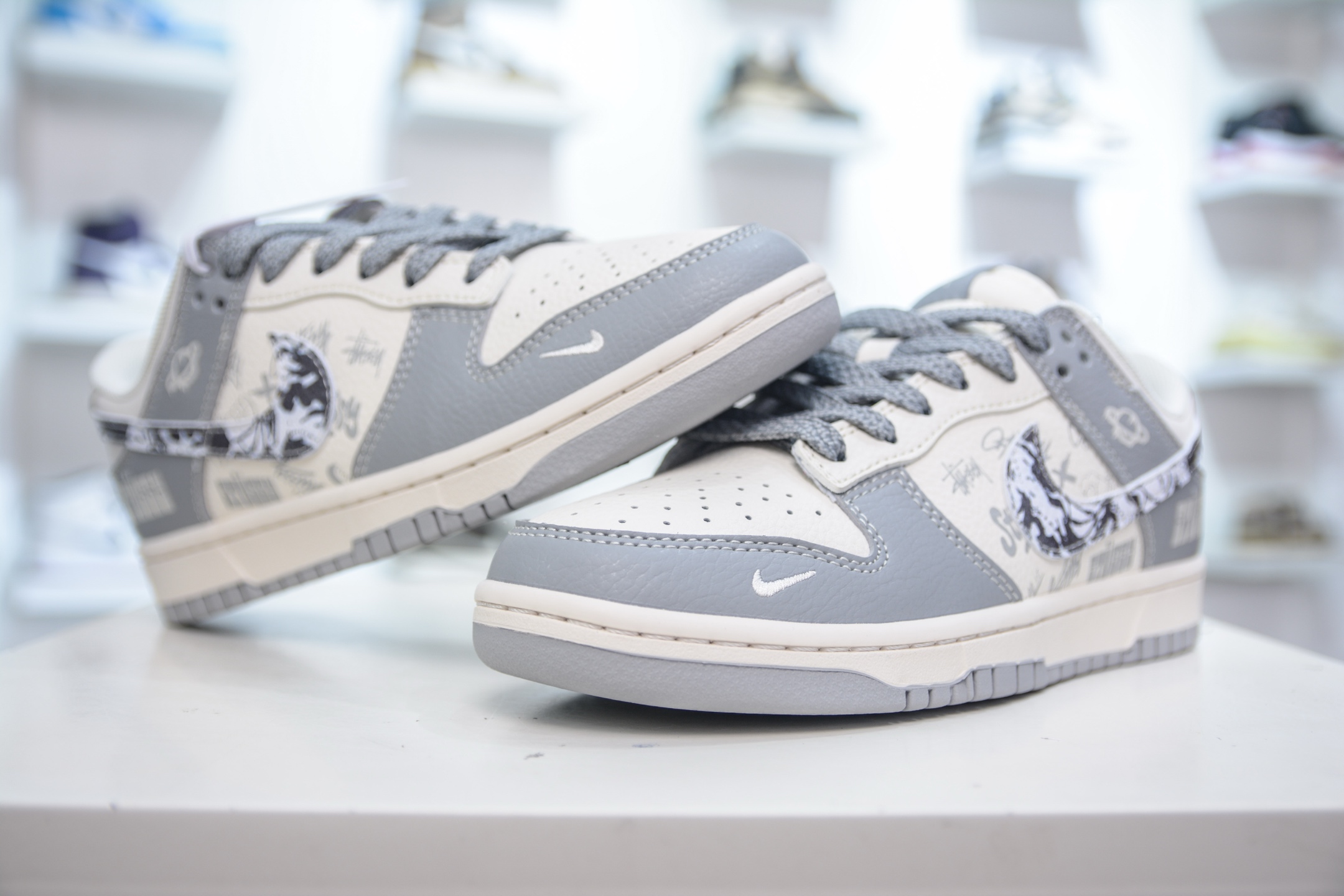 Nike SB Dunk Low x Stussy White Grey Sneakers - Original Leather, Perfect Details 5 i1748543226983 2672 0 3
