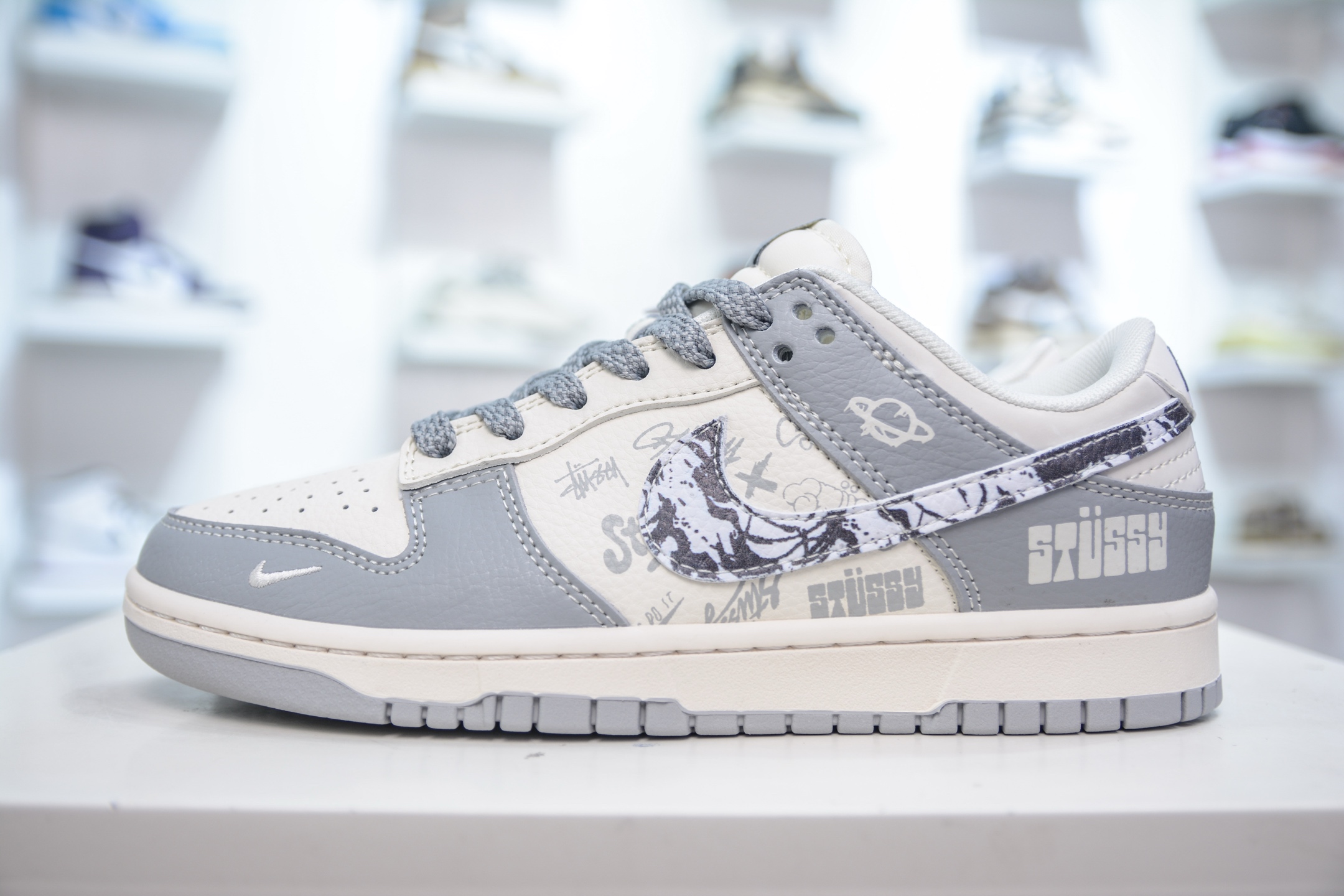 Nike SB Dunk Low x Stussy White Grey Sneakers - Original Leather, Perfect Details 2 i1748543227009 3787 0 0