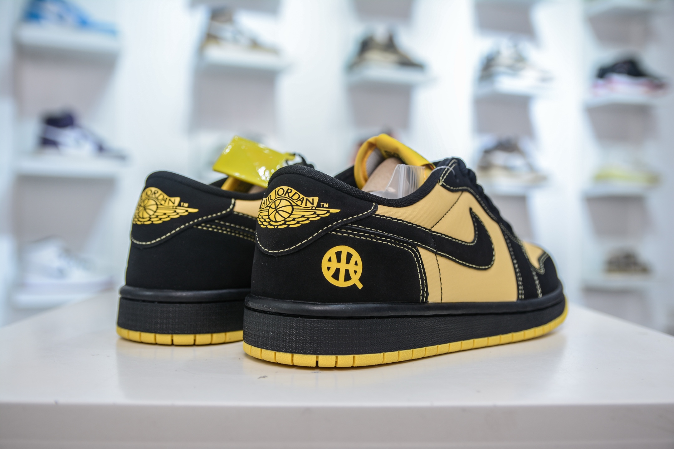 Air Jordan 1 Low Black/Taxi Yellow Casual Sneakers - IB8836 007 7 i1748543287511 4262 0 5