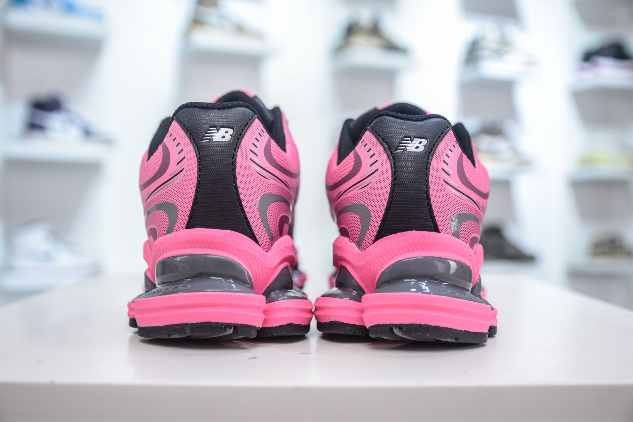 New Balance 2000 Pink Running Shoes - Comfortable, Durable, and Stylish 2 i1748543556636 2044 0 1