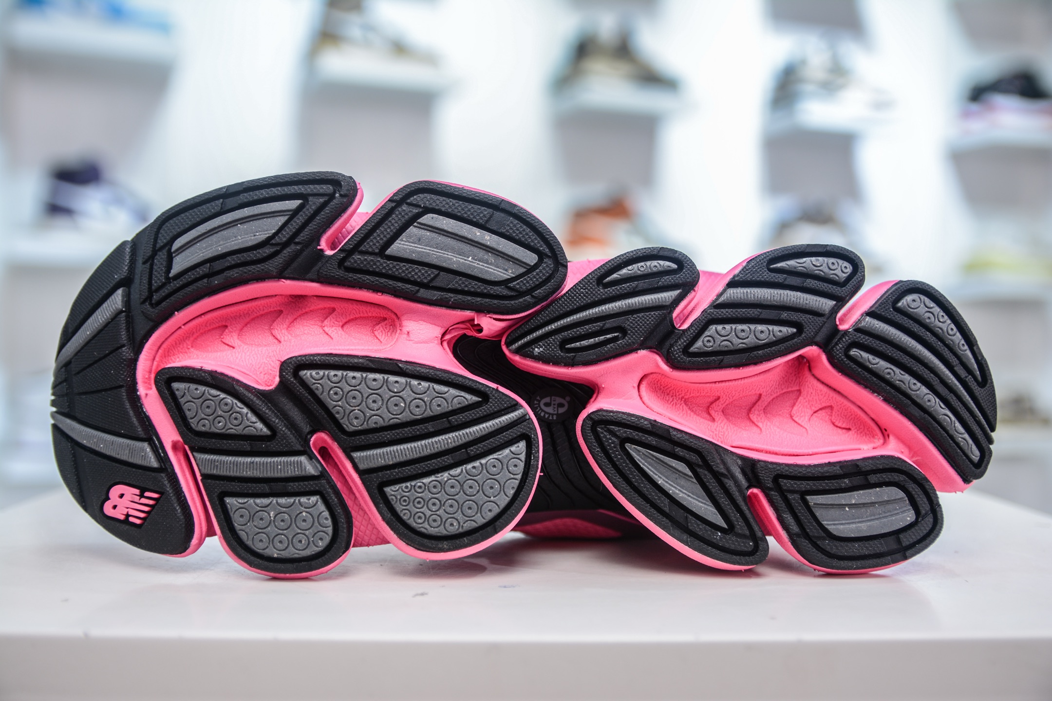 New Balance 2000 Pink Running Shoes - Comfortable, Durable, and Stylish 5 i1748543557598 3344 0 4