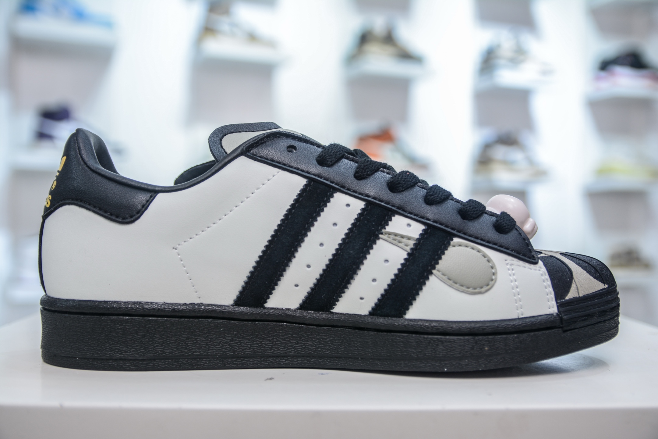 OFFGOD x AD Originals Superstar 82 联名灰黑贝壳头 JQ8778