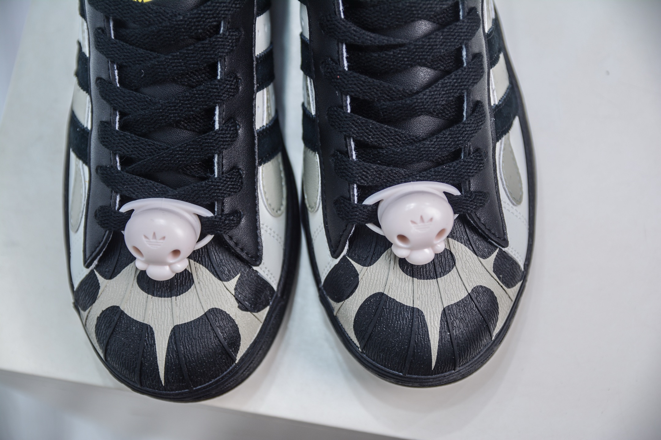 OFFGOD x AD Originals Superstar 82 联名灰黑贝壳头 JQ8778