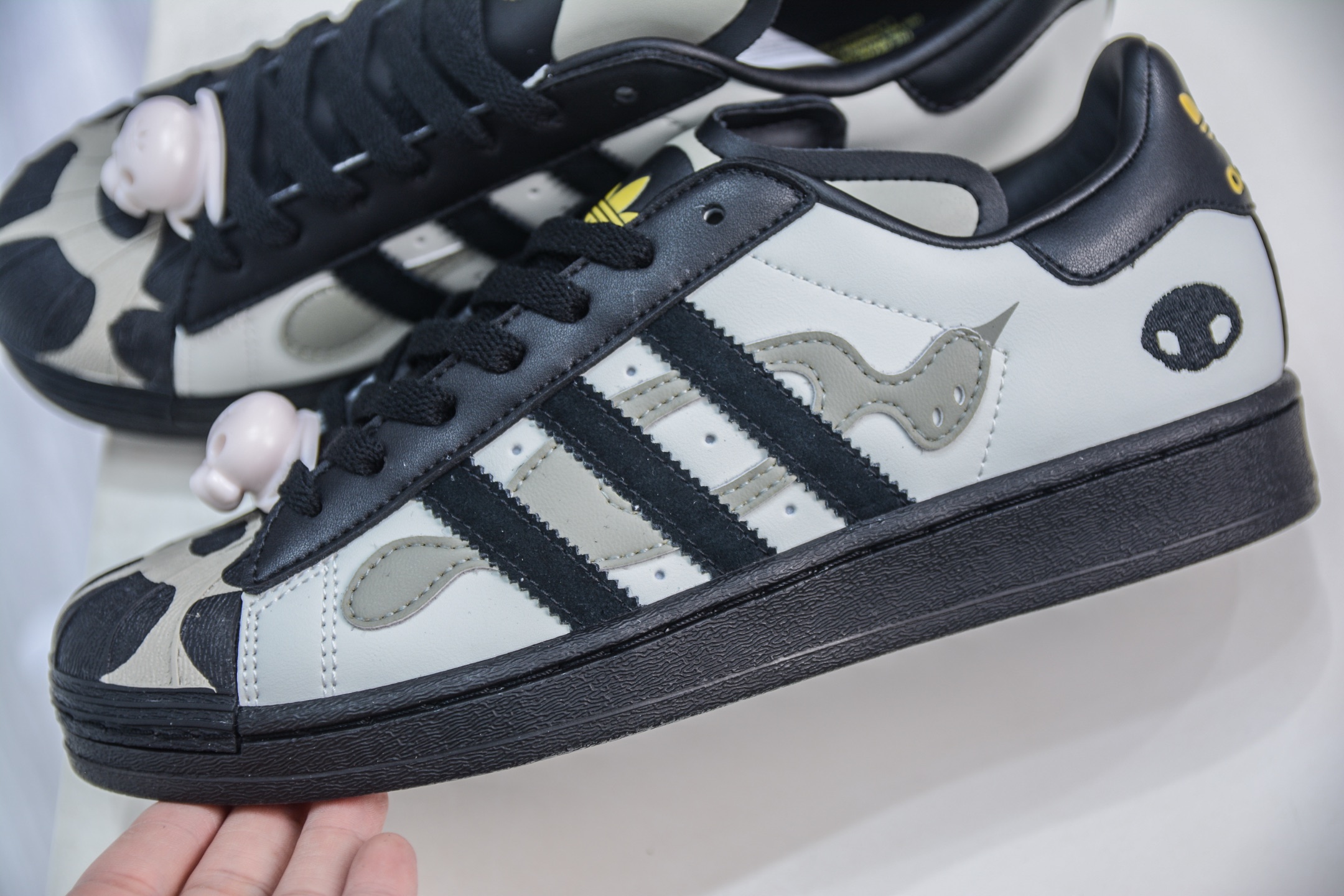 OFFGOD x AD Originals Superstar 82 联名灰黑贝壳头 JQ8778