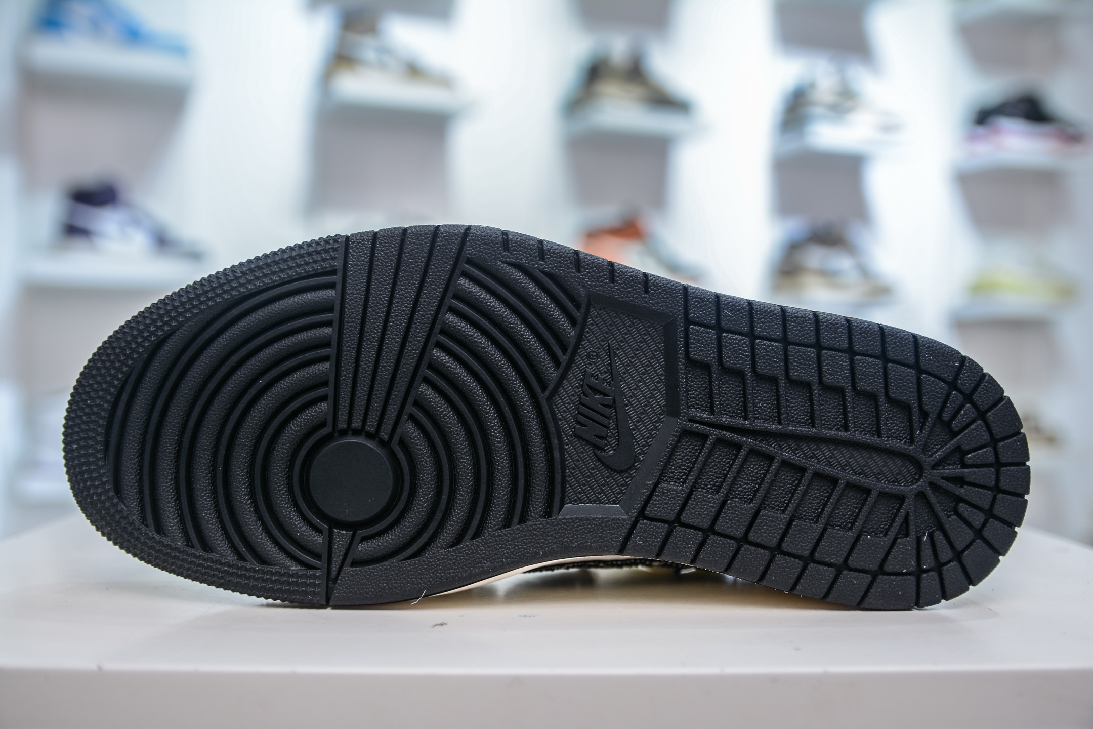 Travis Scott x Nike Air Jordan 1 Low X Louis Vuitton LV联名-米白黑牛仔绑带 YX5066-325 Travis Scott x Nike Air Jordan 1 Low X Louis Vuitton LV联名-米白黑牛仔绑带 YX5066-325