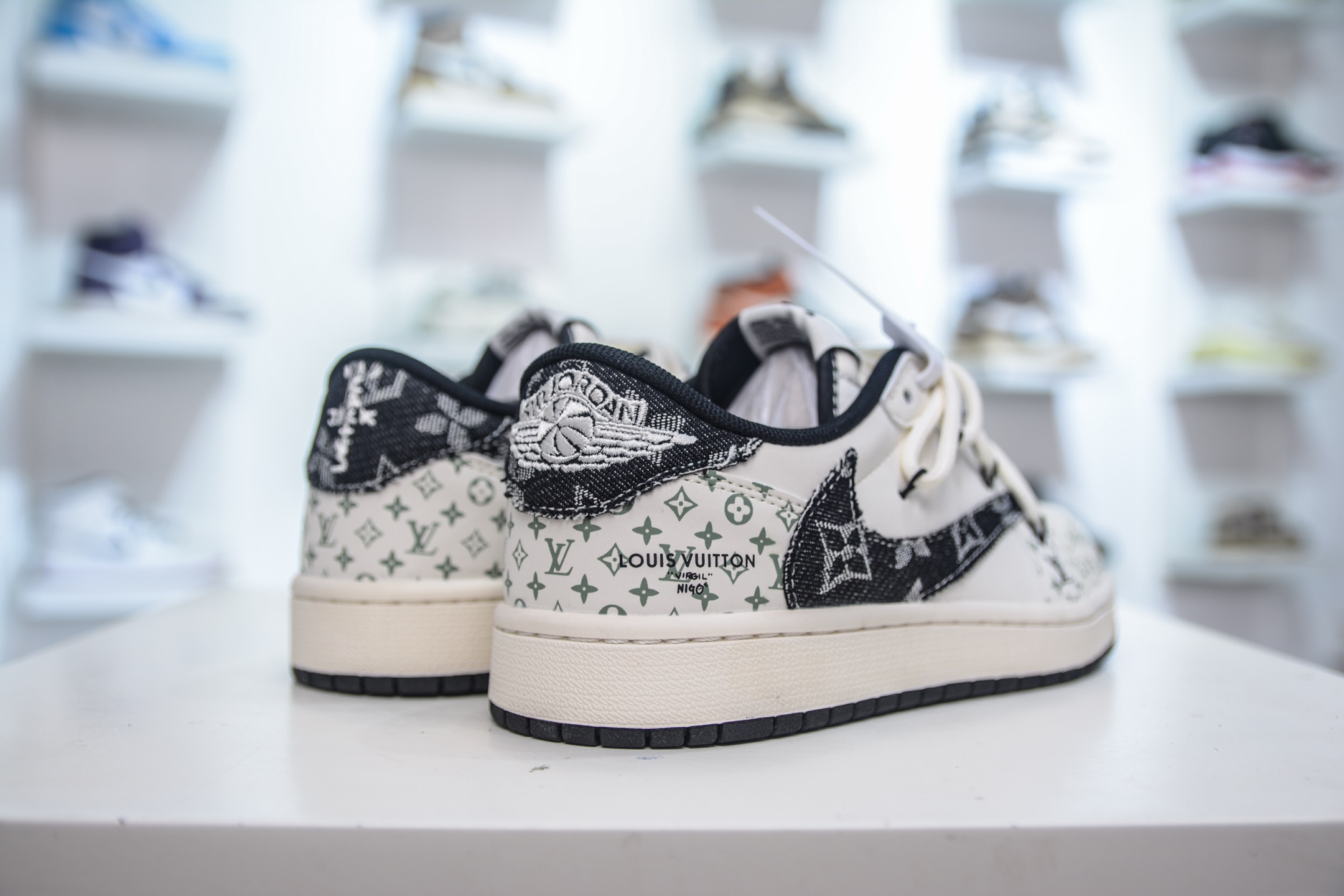 Travis Scott x Nike Air Jordan 1 Low X Louis Vuitton LV联名-米白黑牛仔绑带 YX5066-325 Travis Scott x Nike Air Jordan 1 Low X Louis Vuitton LV联名-米白黑牛仔绑带 YX5066-325