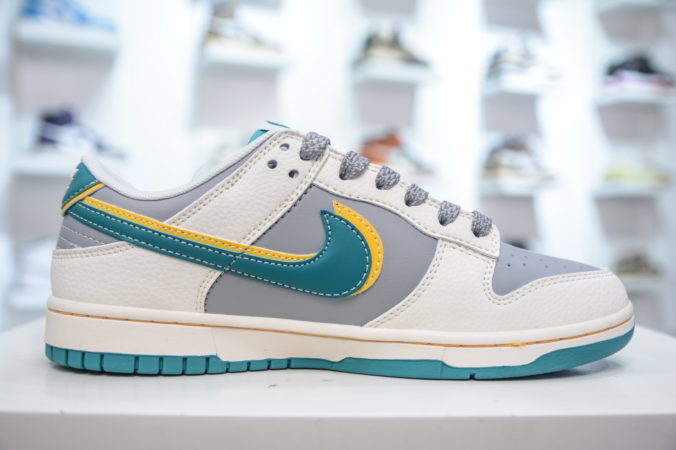 Xiaomi su 7 x Nike Dunk Low 小米su7联名-海湾蓝  SS1168-207