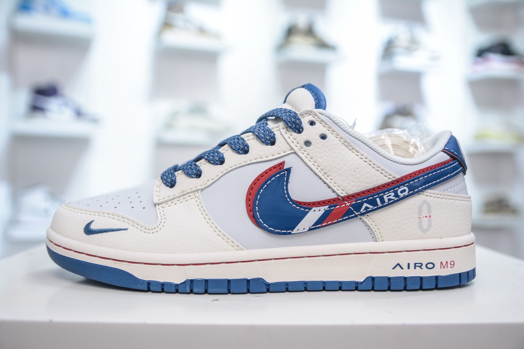 Nike SB Dunk Low 问界M9联名-蓝彩勾  FC1688-235