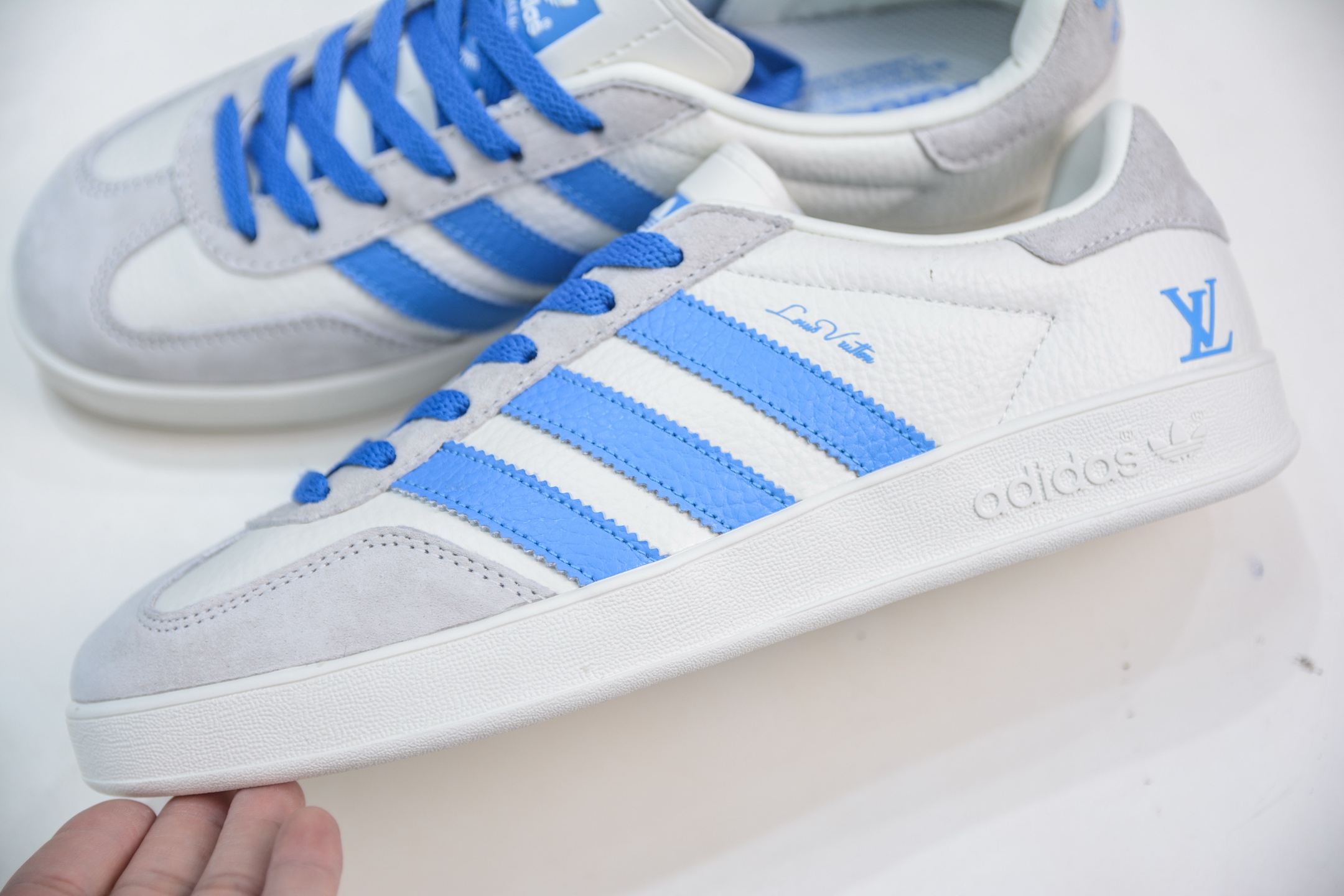 adidas Originals Gazelle INdoor x Louis Vuitton 三叶草休闲防滑耐磨低帮板鞋 DD6605