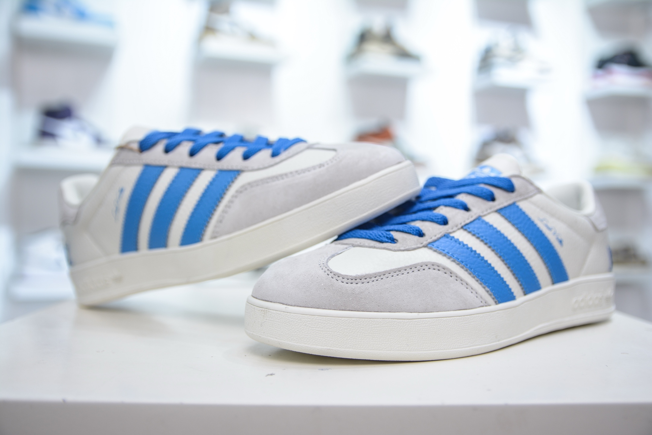 adidas Originals Gazelle INdoor x Louis Vuitton 三叶草休闲防滑耐磨低帮板鞋 DD6605