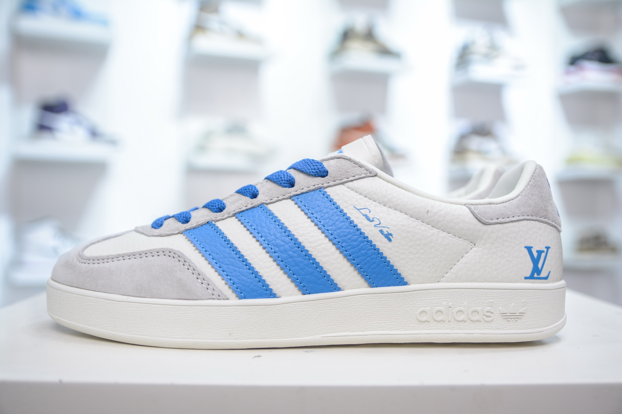 adidas Originals Gazelle INdoor x Louis Vuitton 三叶草休闲防滑耐磨低帮板鞋 DD6605