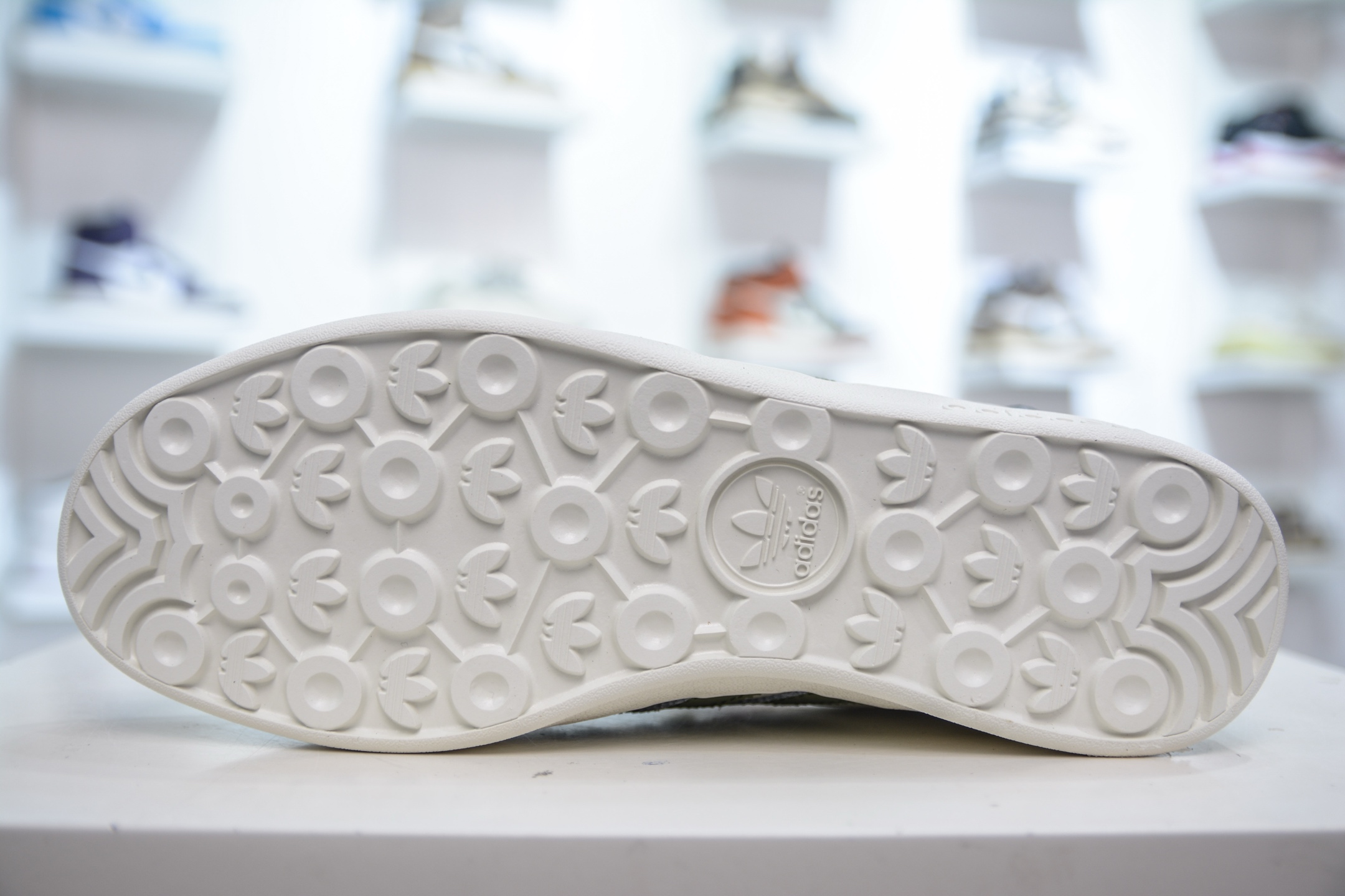 adidas Originals Gazelle INdoor x GUCCI 三叶草休闲防滑耐磨低帮板鞋 DD6607