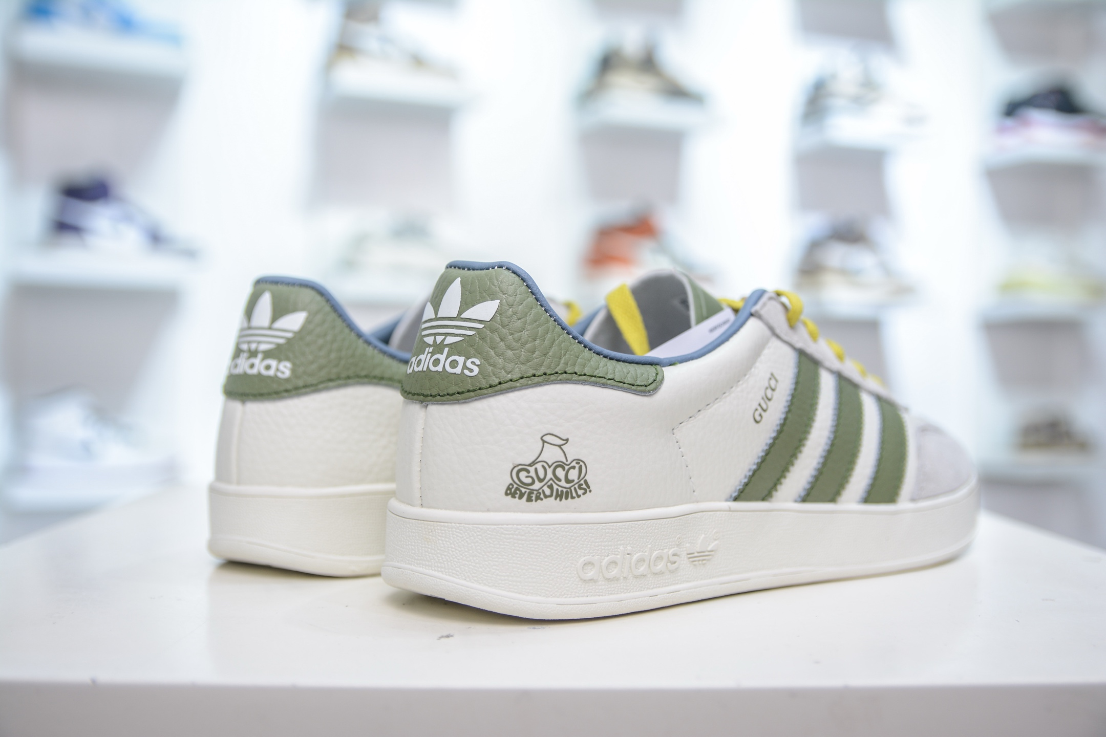adidas Originals Gazelle INdoor x GUCCI 三叶草休闲防滑耐磨低帮板鞋 DD6607