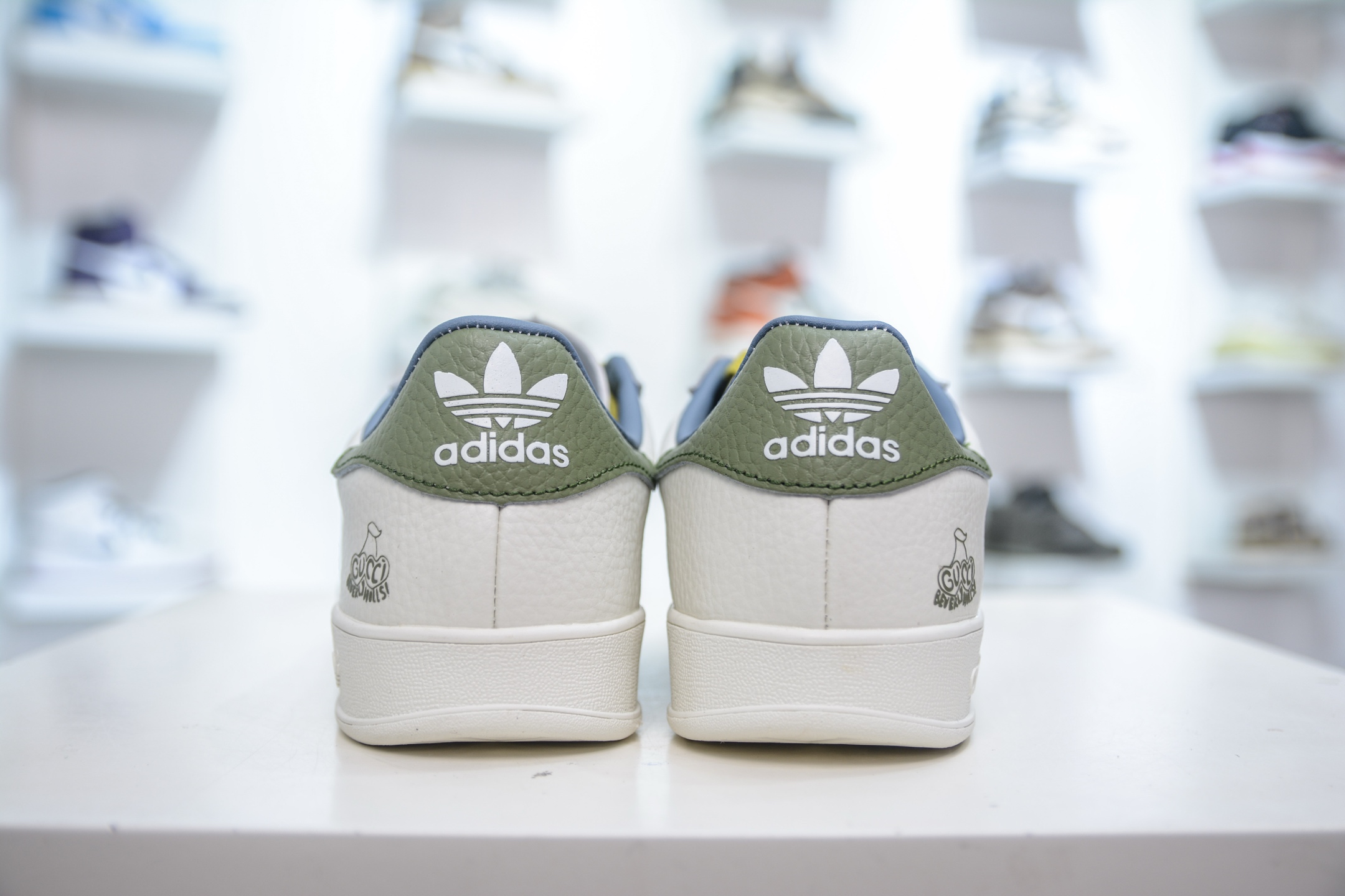 adidas Originals Gazelle INdoor x GUCCI 三叶草休闲防滑耐磨低帮板鞋 DD6607