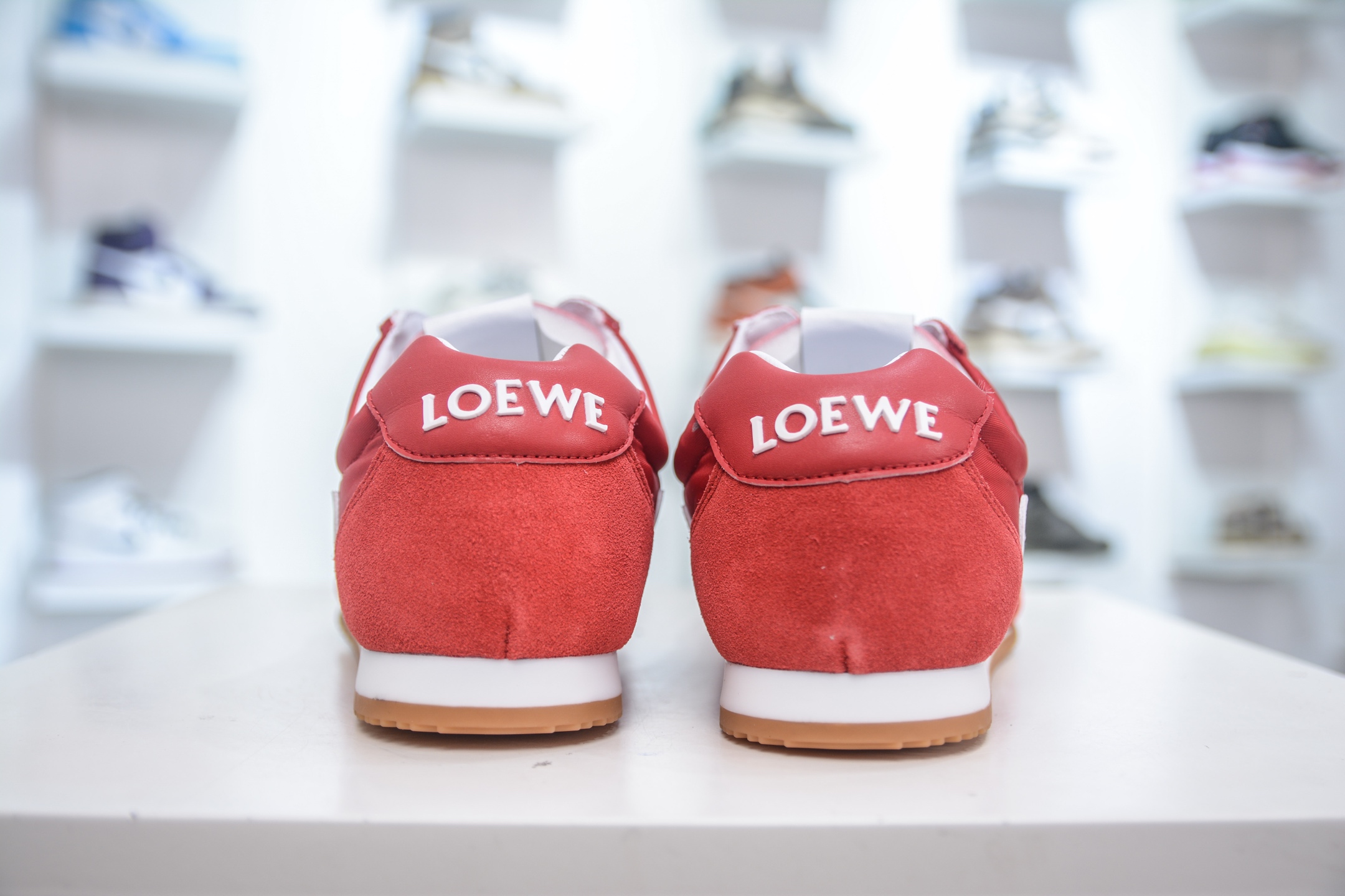 X版 LOEWE罗意威 Ballet Runner 2.0小牛皮 圆头系带 低帮 生活休闲鞋