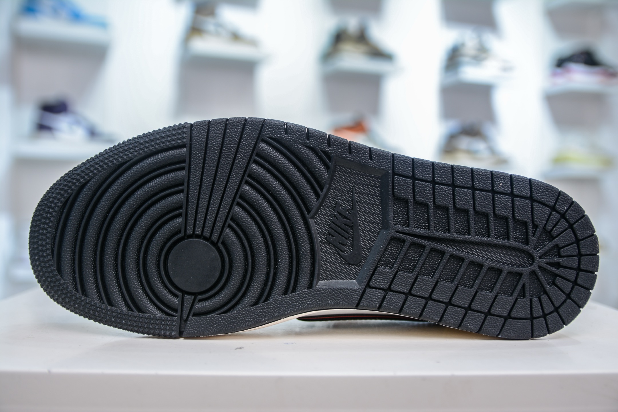 TS x Air Jordan AJ1 Low x 问界M9 倒钩低帮联名问界M9-米蓝红  FC1688-238