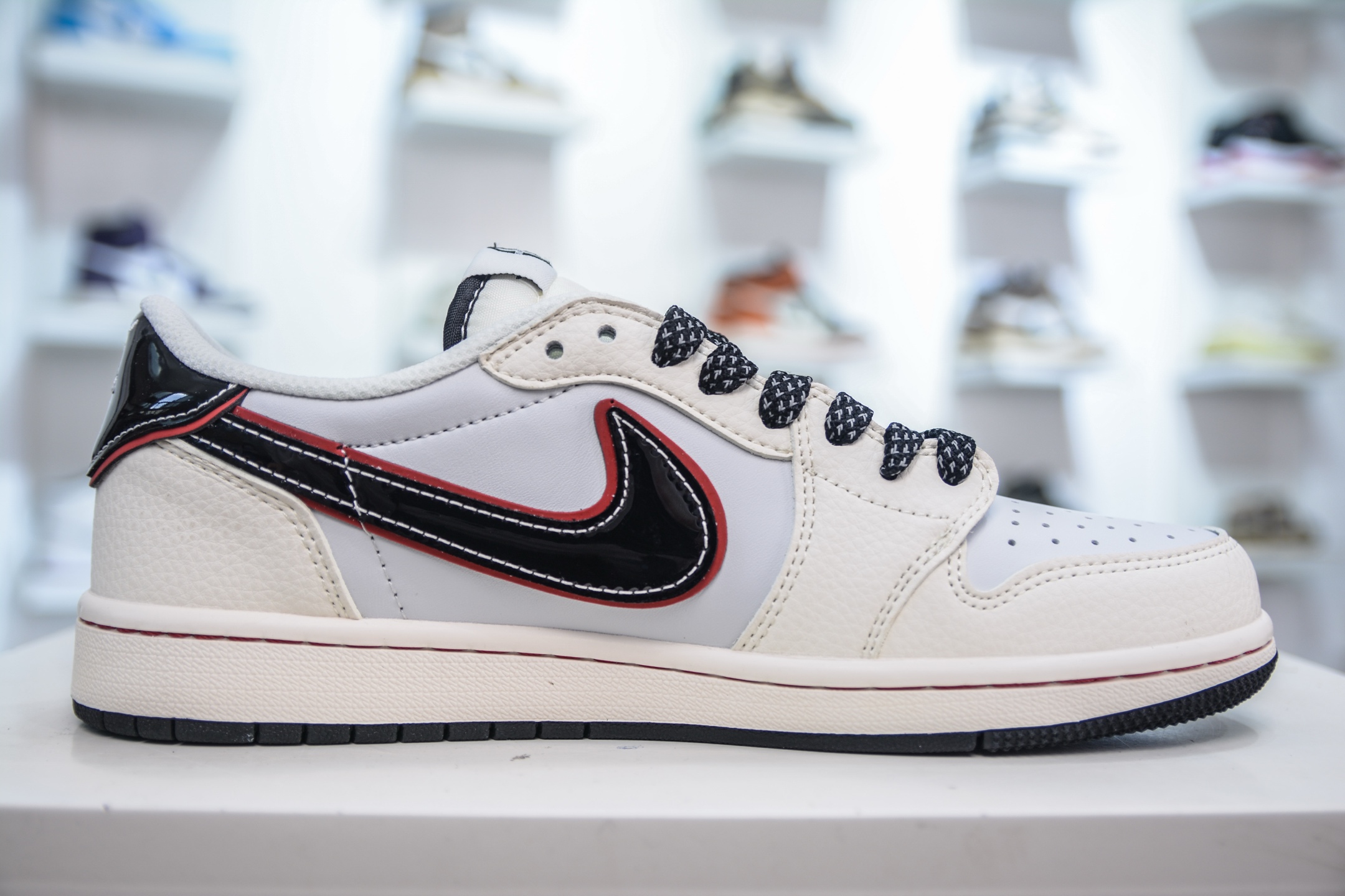 TS x Air Jordan AJ1 Low x 问界M9 倒钩低帮联名问界M9-米蓝红  FC1688-238