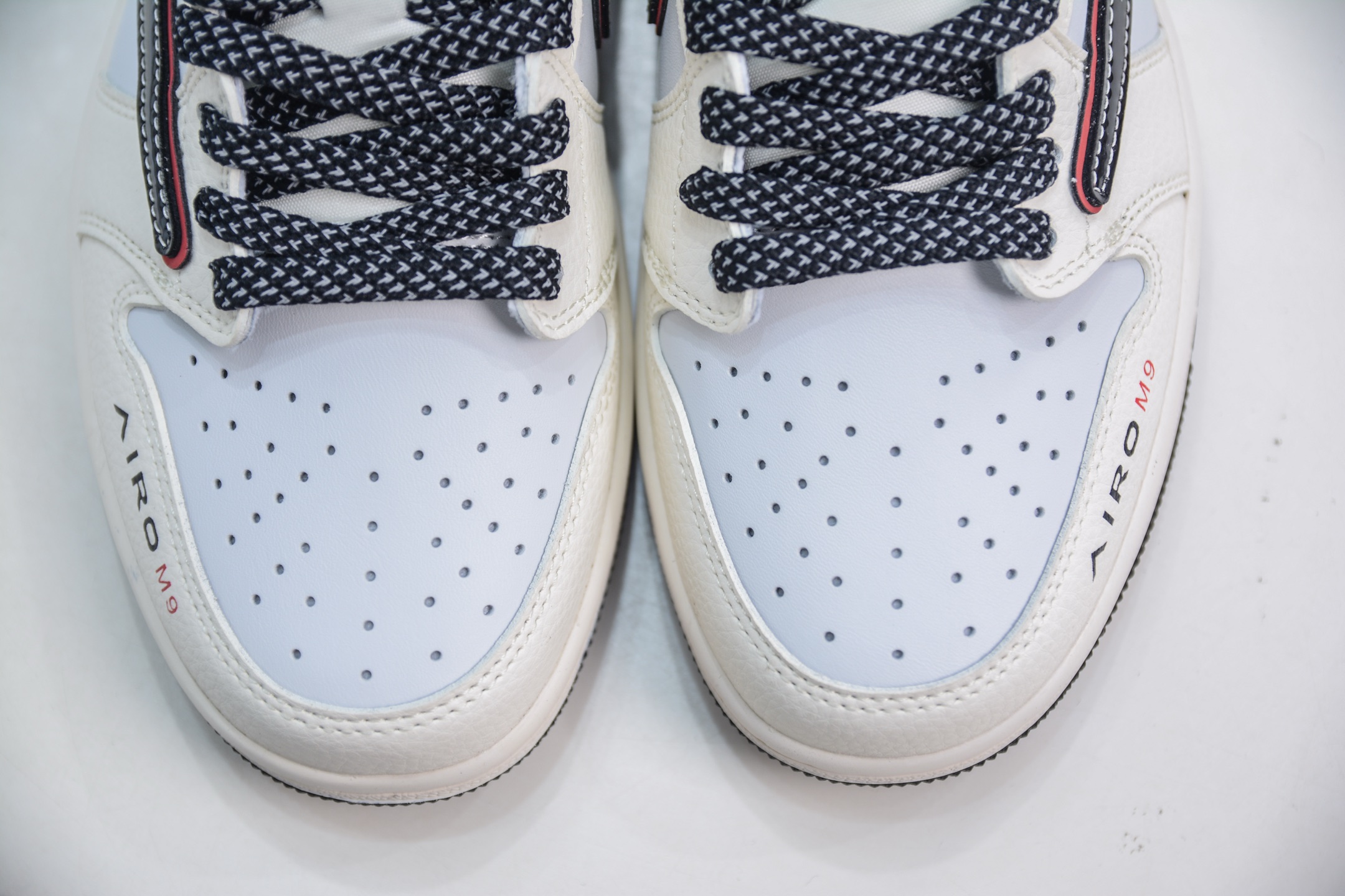 TS x Air Jordan AJ1 Low x 问界M9 倒钩低帮联名问界M9-米蓝红  FC1688-238