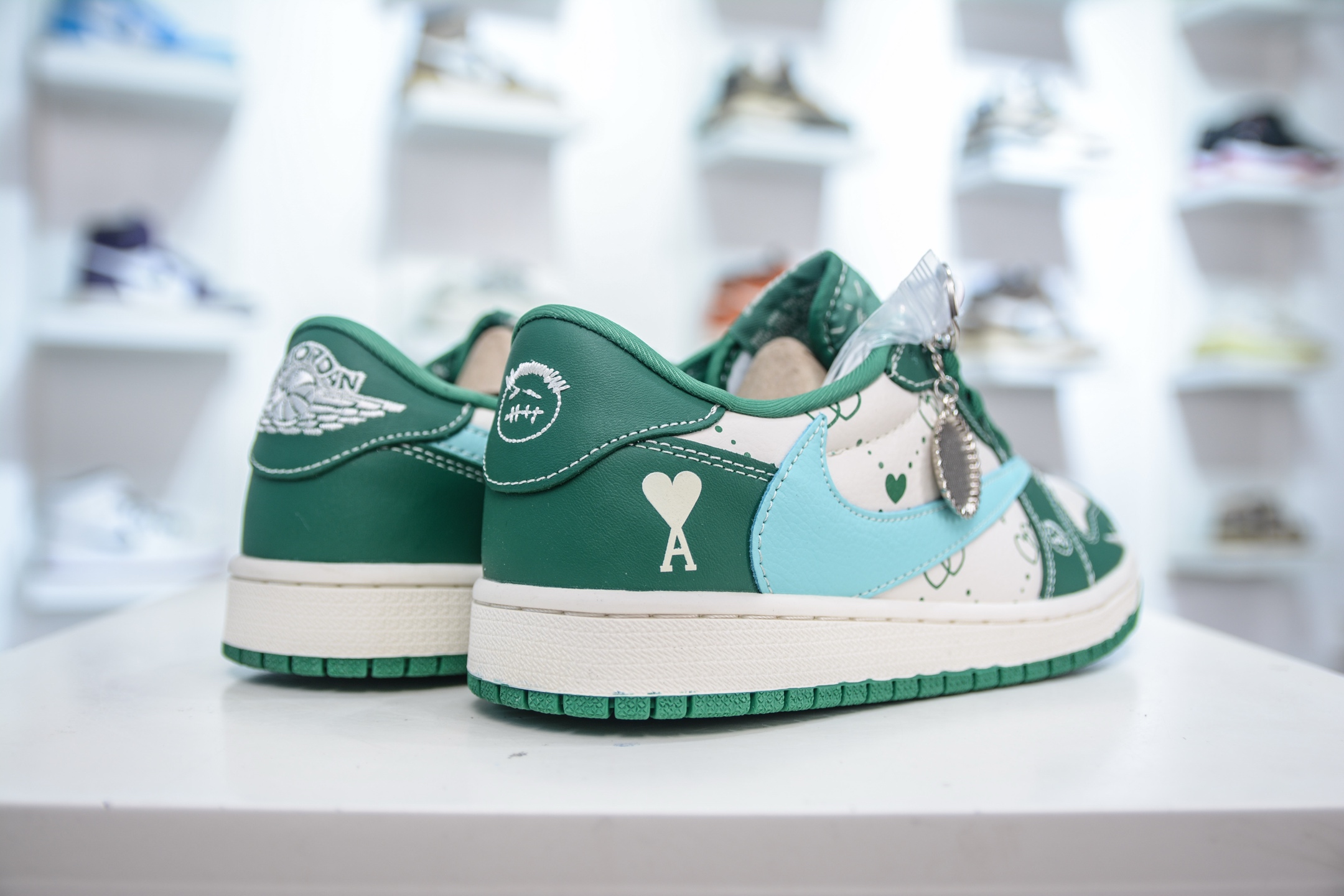 TS x Air Jordan AJ1 Low 倒钩低帮艾米联名-米绿爱心 LD2025-030