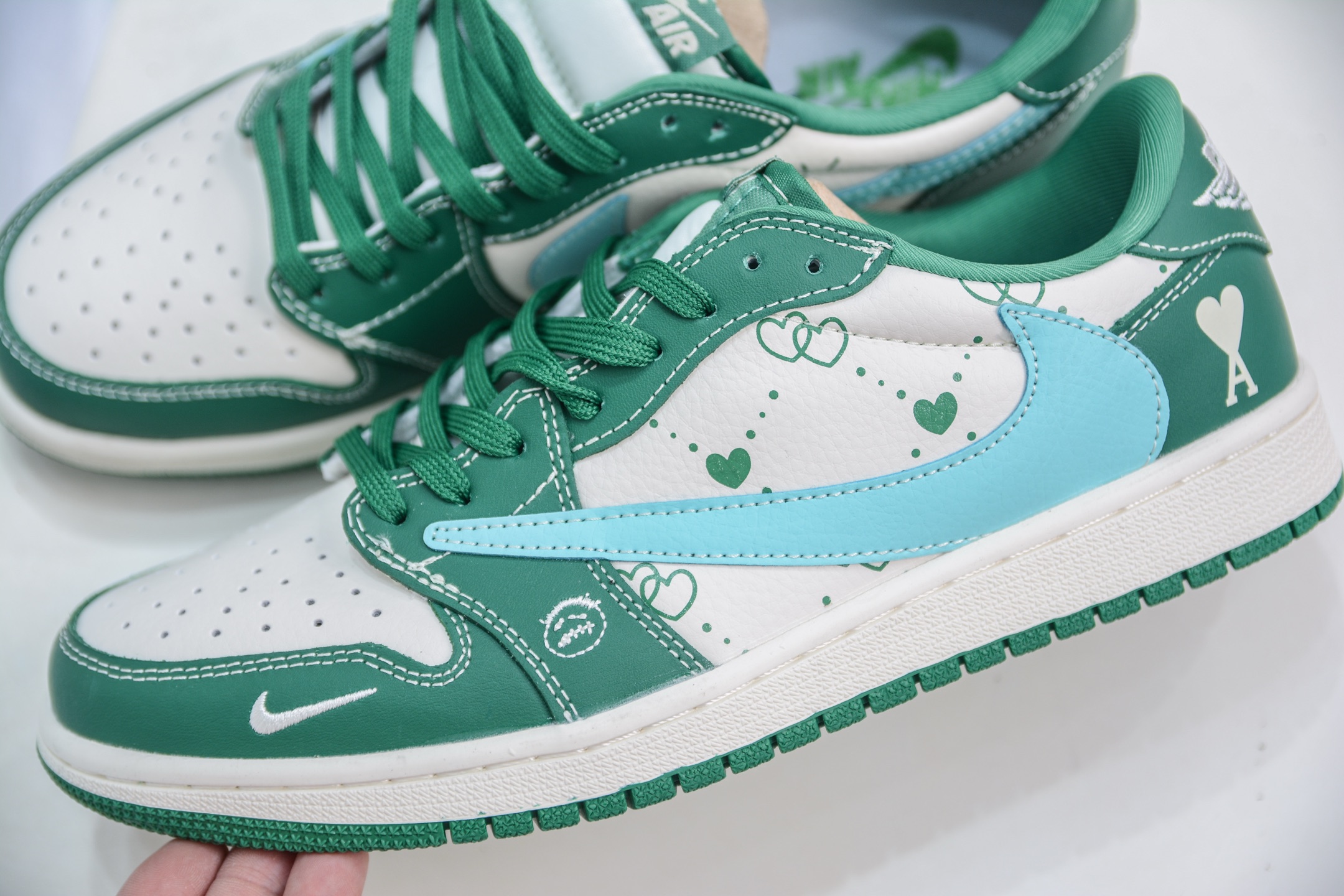 TS x Air Jordan AJ1 Low 倒钩低帮艾米联名-米绿爱心 LD2025-030