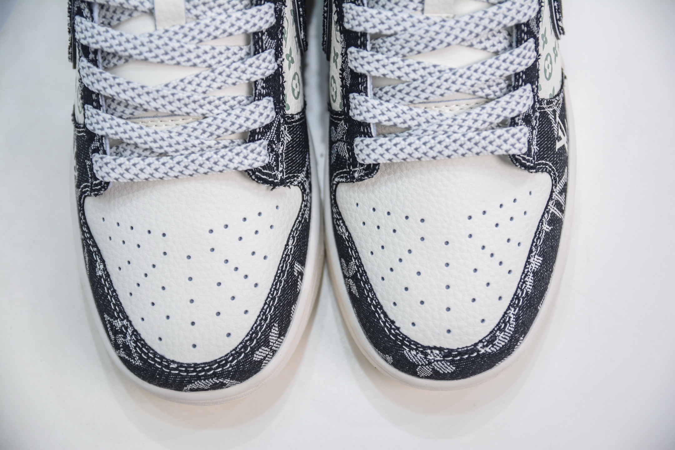 Nike SB Dunk Low x Louis Vuitton LV联名-黑牛仔黑勾  YX5066-351