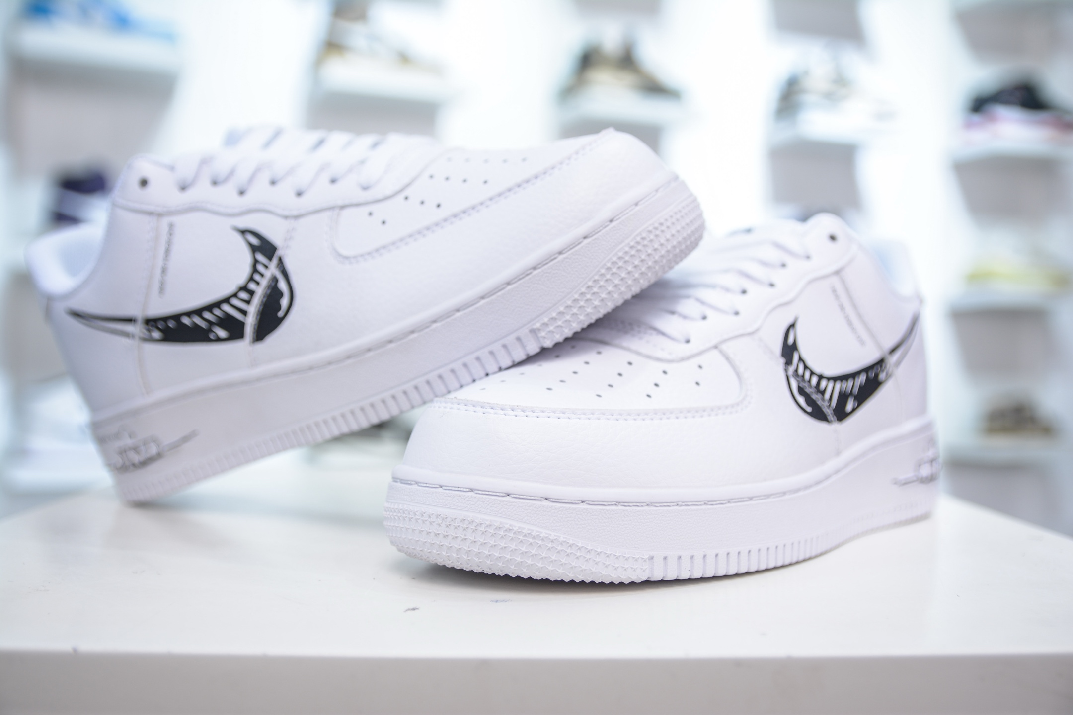 PB版 NK Air Force 1'07 Low 白黑二次元涂鸦 空军一号低帮百搭休闲运动板鞋 CW7581-101