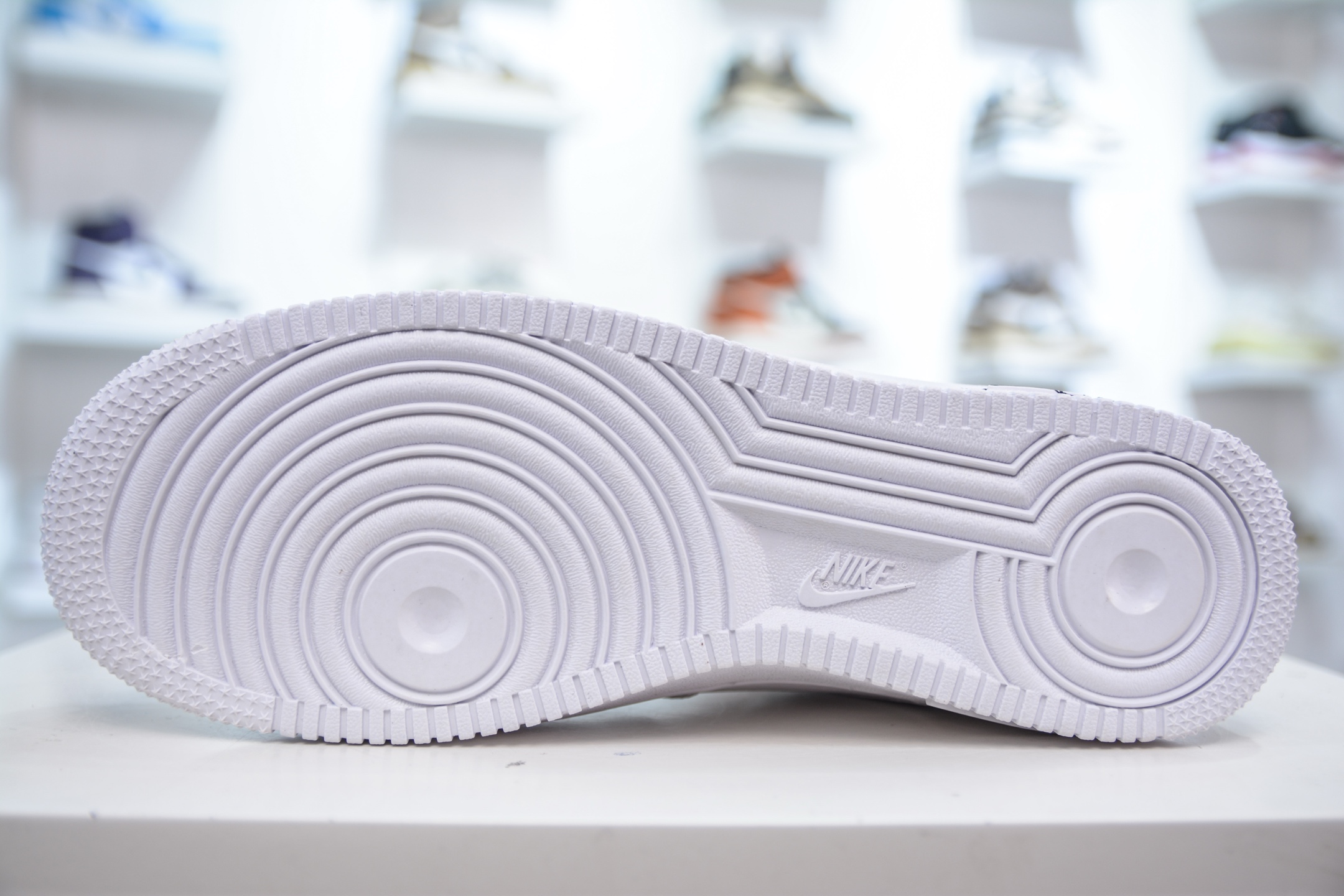 PB版 NK Air Force 1'07 Low 白黑二次元涂鸦 空军一号低帮百搭休闲运动板鞋 CW7581-101