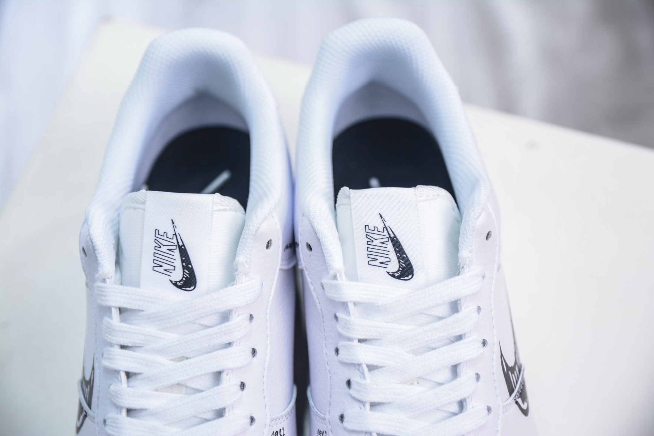 PB版 NK Air Force 1'07 Low 白黑二次元涂鸦 空军一号低帮百搭休闲运动板鞋 CW7581-101