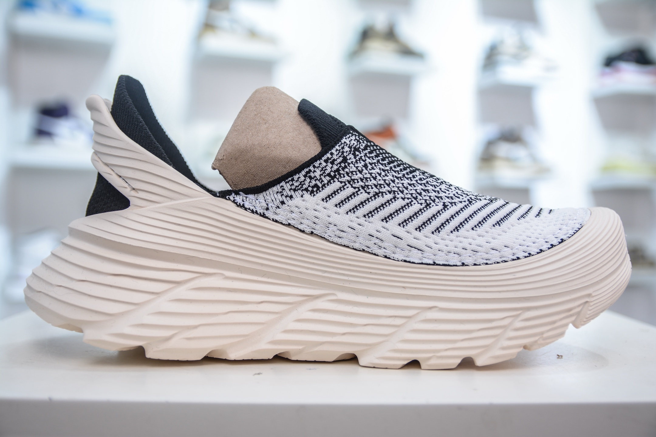 HK纯原 HOKA ONE ONE Restore TC 一脚蹬潮流徒步舒适缓震运动鞋 1134532/BKLB