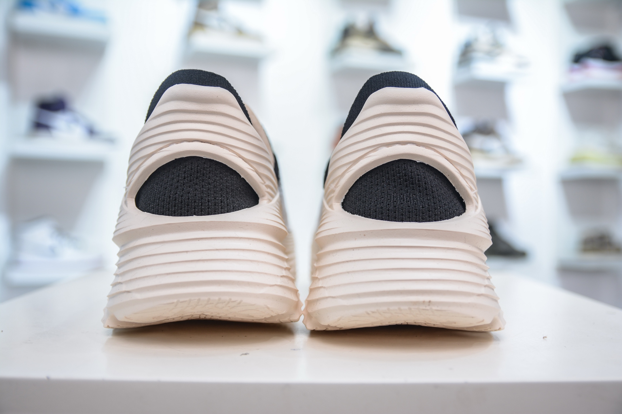 HK纯原 HOKA ONE ONE Restore TC 一脚蹬潮流徒步舒适缓震运动鞋 1134532/BKLB