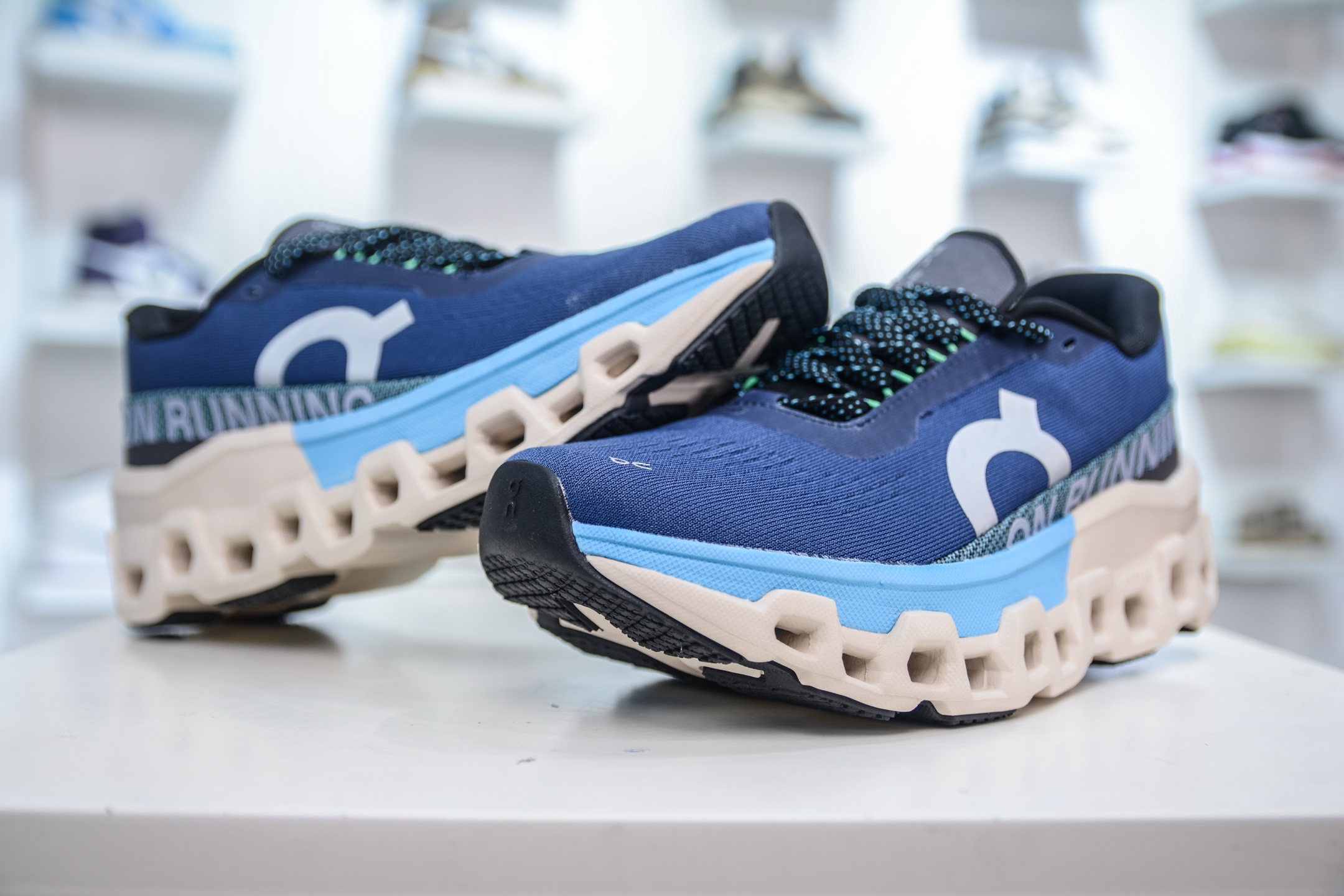 X版 昂跑ON Running Cloudmonster Hyper”Black Iron Lima”克劳德怪兽超级系列低帮厚底轻量舒适多功能休闲运动慢跑鞋  3ME10112903