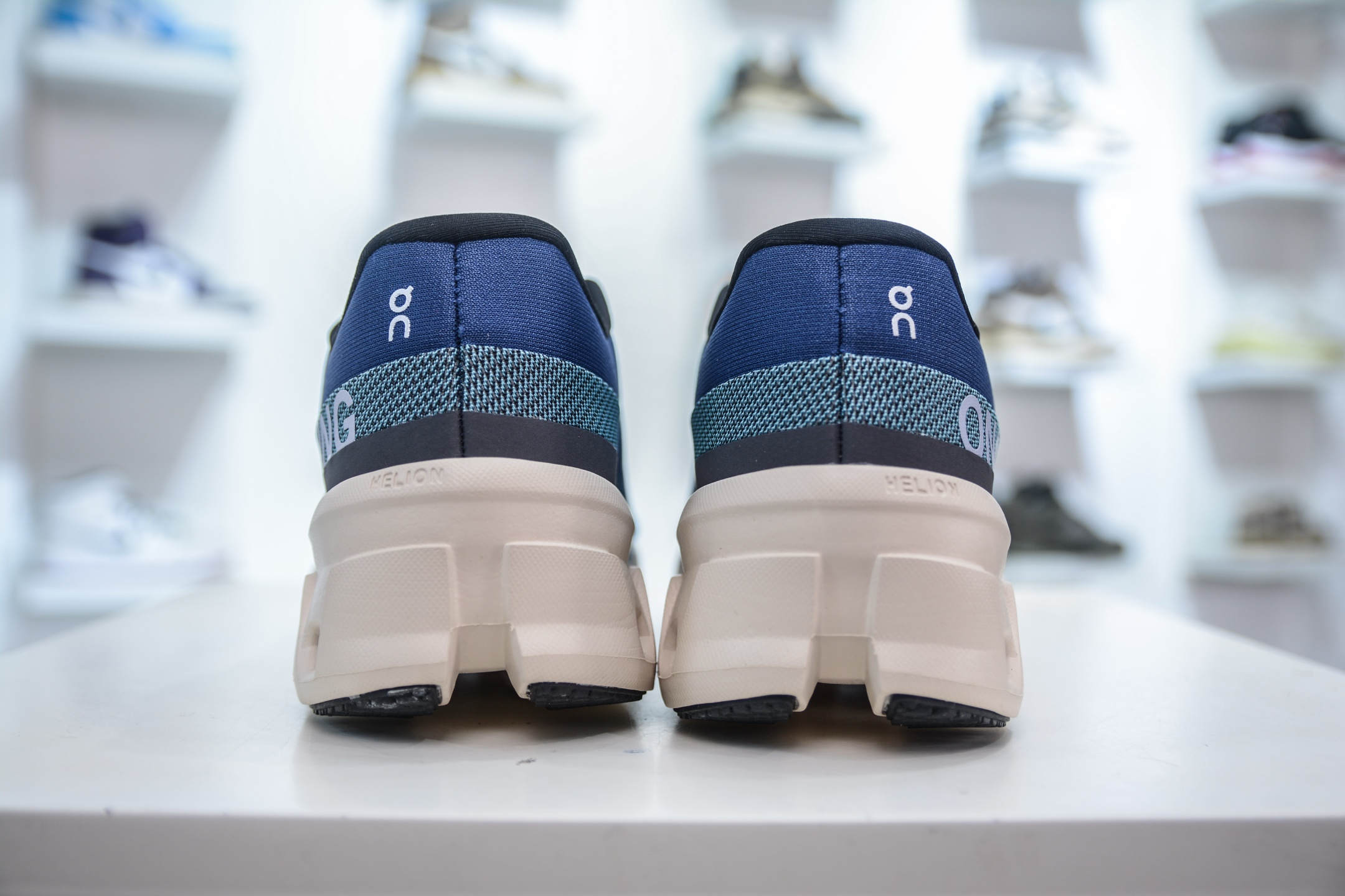 X版 昂跑ON Running Cloudmonster Hyper”Black Iron Lima”克劳德怪兽超级系列低帮厚底轻量舒适多功能休闲运动慢跑鞋  3ME10112903