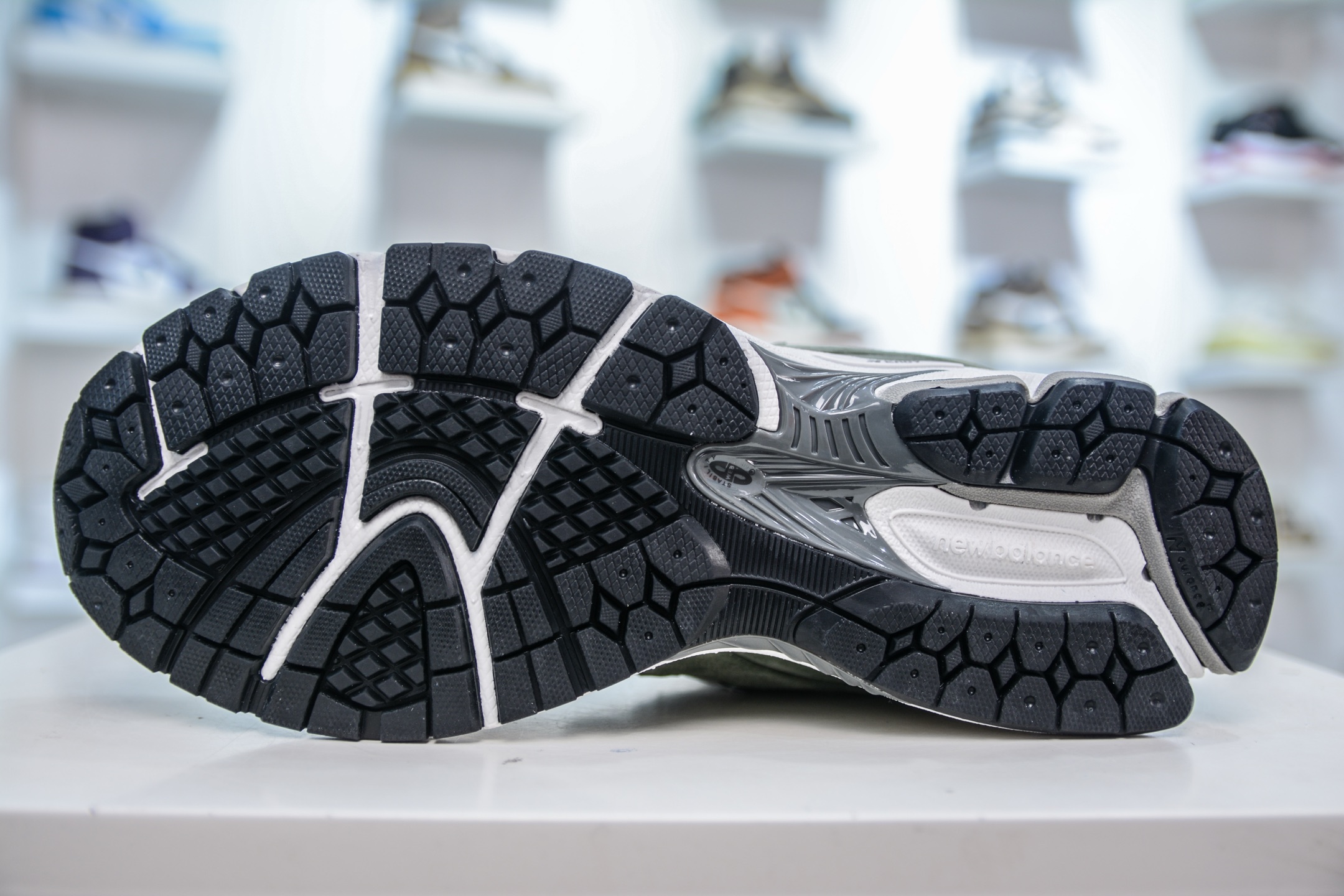 T版纯原 New Balance 2002 复古休闲跑步鞋 M2002RG1-莆田鞋,莆田鞋货源,高仿鞋,高仿鞋货源,安福档口,莆田高仿鞋,莆田鞋批发,高仿鞋批发,莆田高仿运动鞋,高仿运动鞋,莆田运动鞋 T版纯原 New Balance 2002 复古休闲跑步鞋 M2002RG1