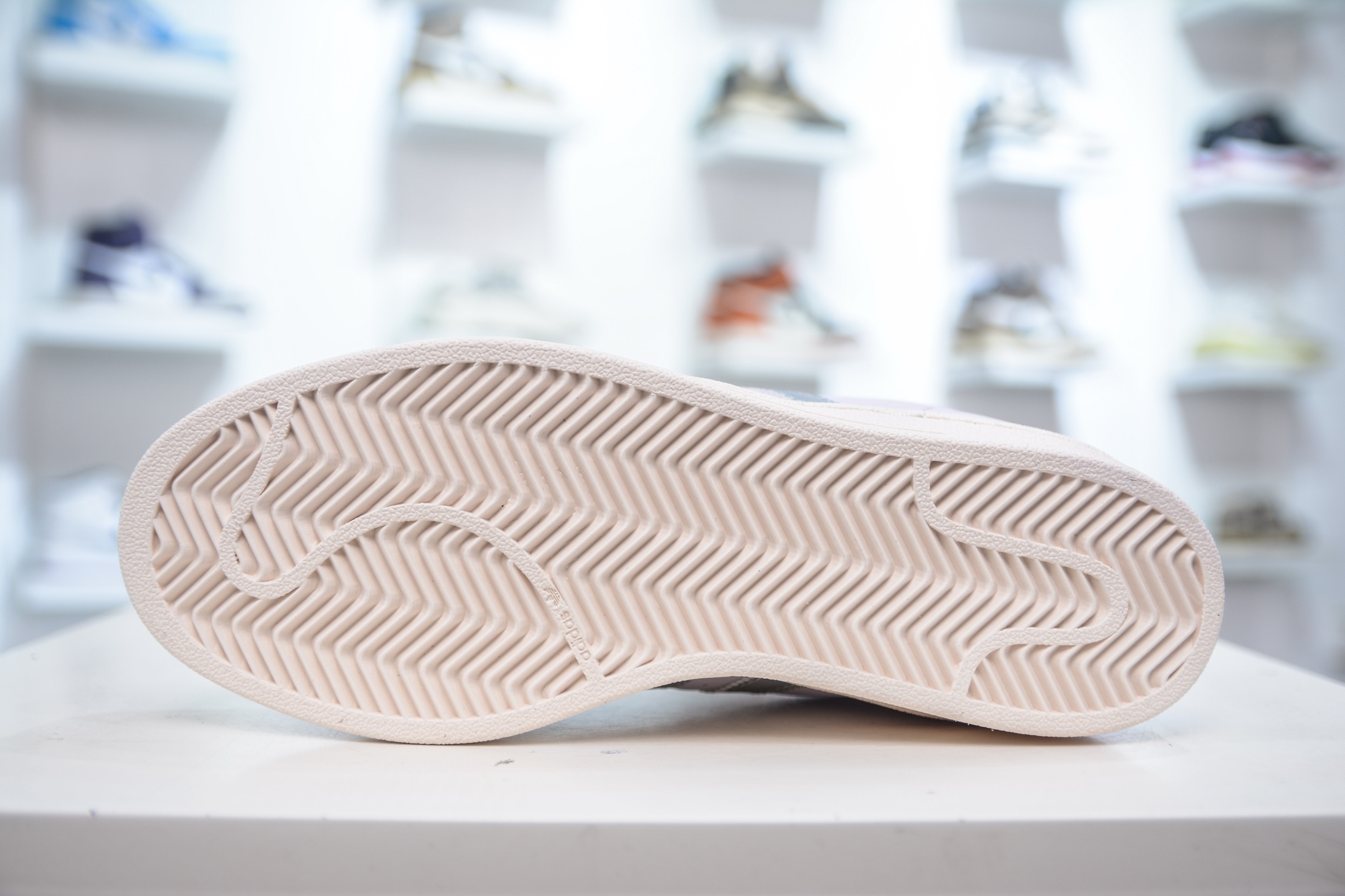 AD Originals Superstar W 贝壳头 JQ8776-莆田鞋,莆田鞋货源,高仿鞋,高仿鞋货源,安福档口,莆田高仿鞋,莆田鞋批发,高仿鞋批发,莆田高仿运动鞋,高仿运动鞋,莆田运动鞋 AD Originals Superstar W 贝壳头 JQ8776