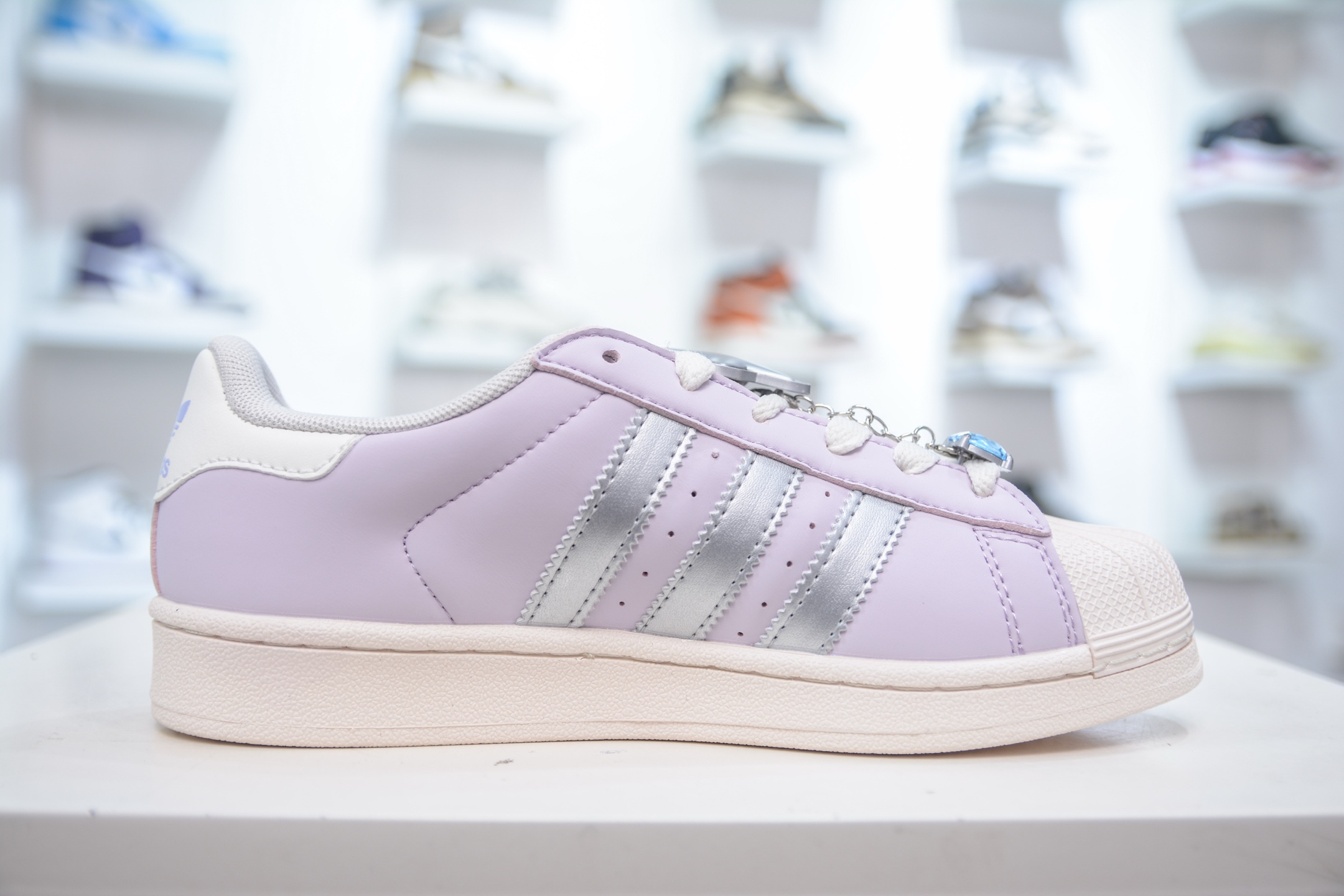 AD Originals Superstar W 贝壳头 JQ8776-莆田鞋,莆田鞋货源,高仿鞋,高仿鞋货源,安福档口,莆田高仿鞋,莆田鞋批发,高仿鞋批发,莆田高仿运动鞋,高仿运动鞋,莆田运动鞋 AD Originals Superstar W 贝壳头 JQ8776