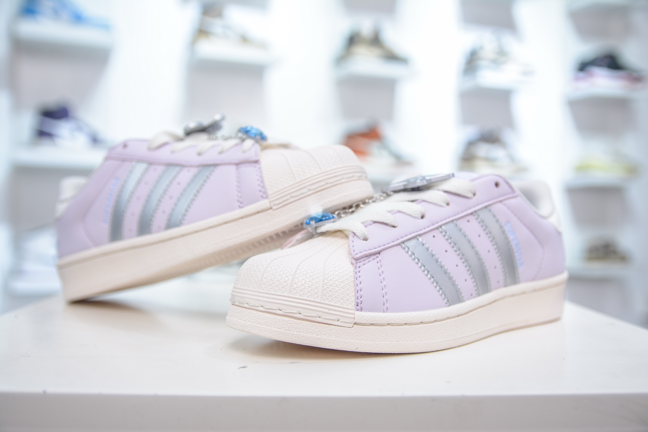 AD Originals Superstar W 贝壳头 JQ8776-莆田鞋,莆田鞋货源,高仿鞋,高仿鞋货源,安福档口,莆田高仿鞋,莆田鞋批发,高仿鞋批发,莆田高仿运动鞋,高仿运动鞋,莆田运动鞋 AD Originals Superstar W 贝壳头 JQ8776